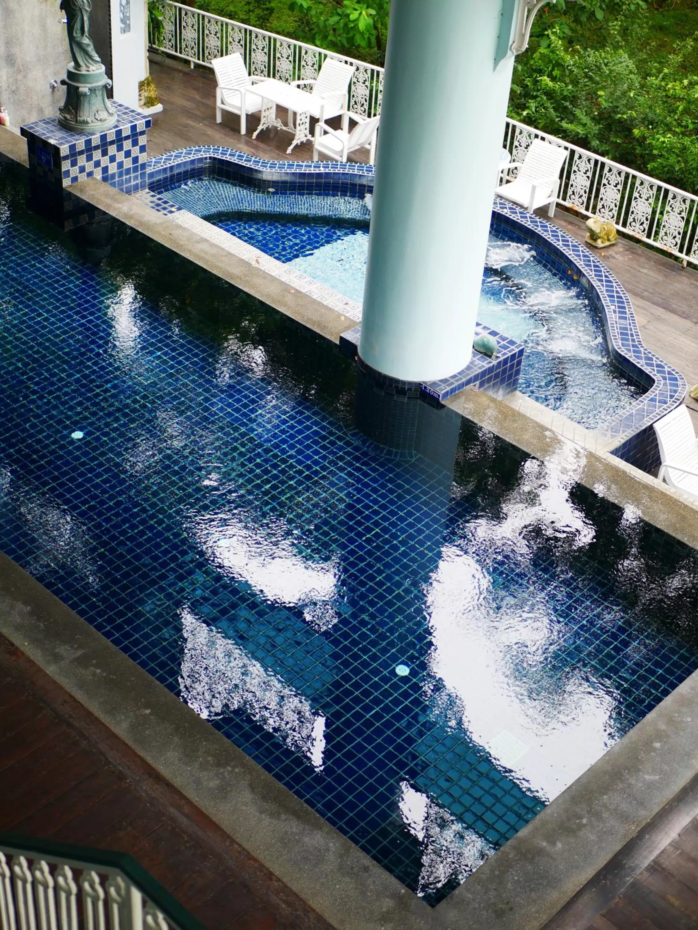 Pool view in At Pingnakorn Huaykaew