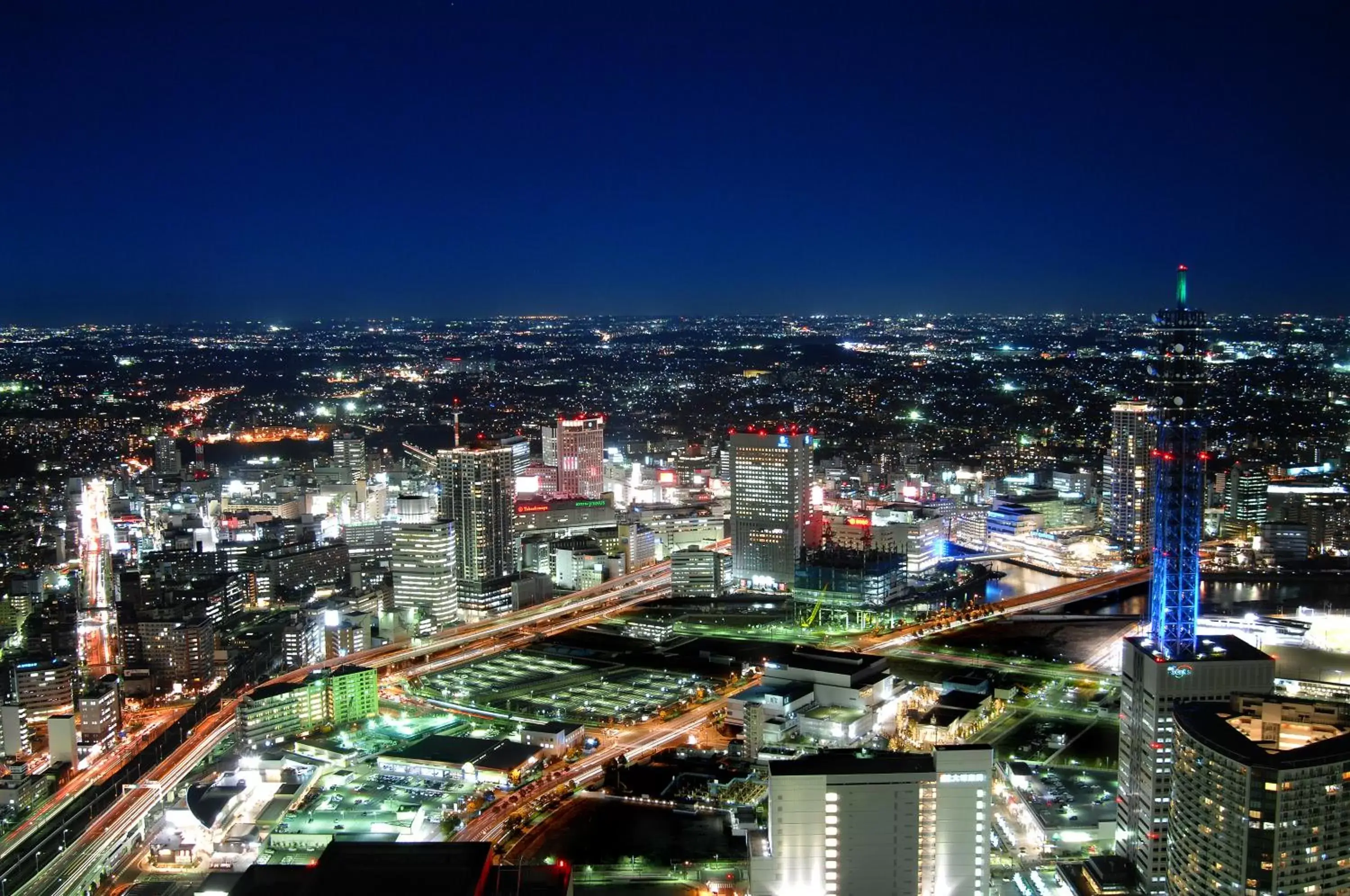 City view, Bird's-eye View in Yokohama Royal Park Hotel