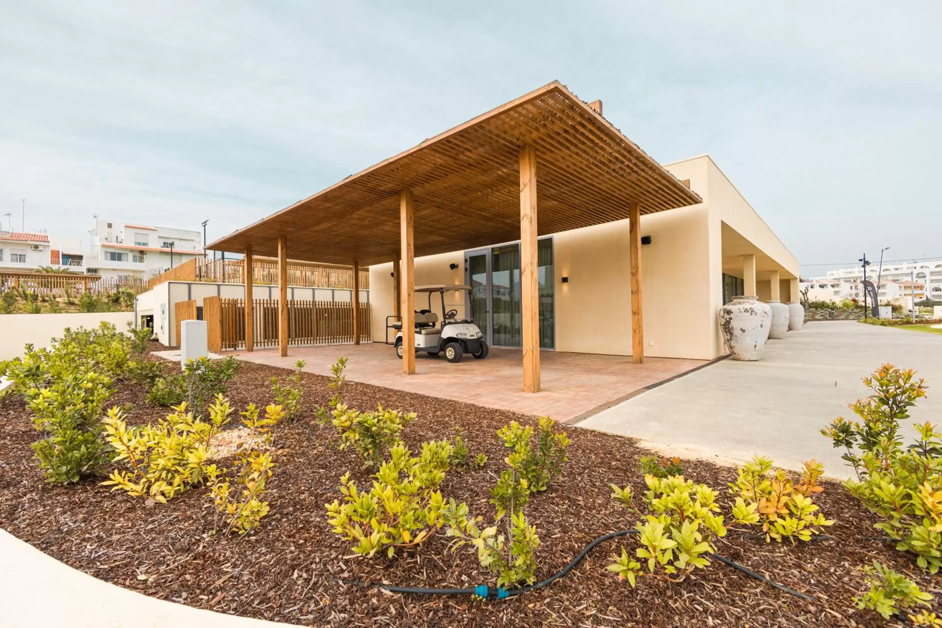 Facade/entrance in White Shell Beach Villas Facade/entrance in White Shell Beach Villas