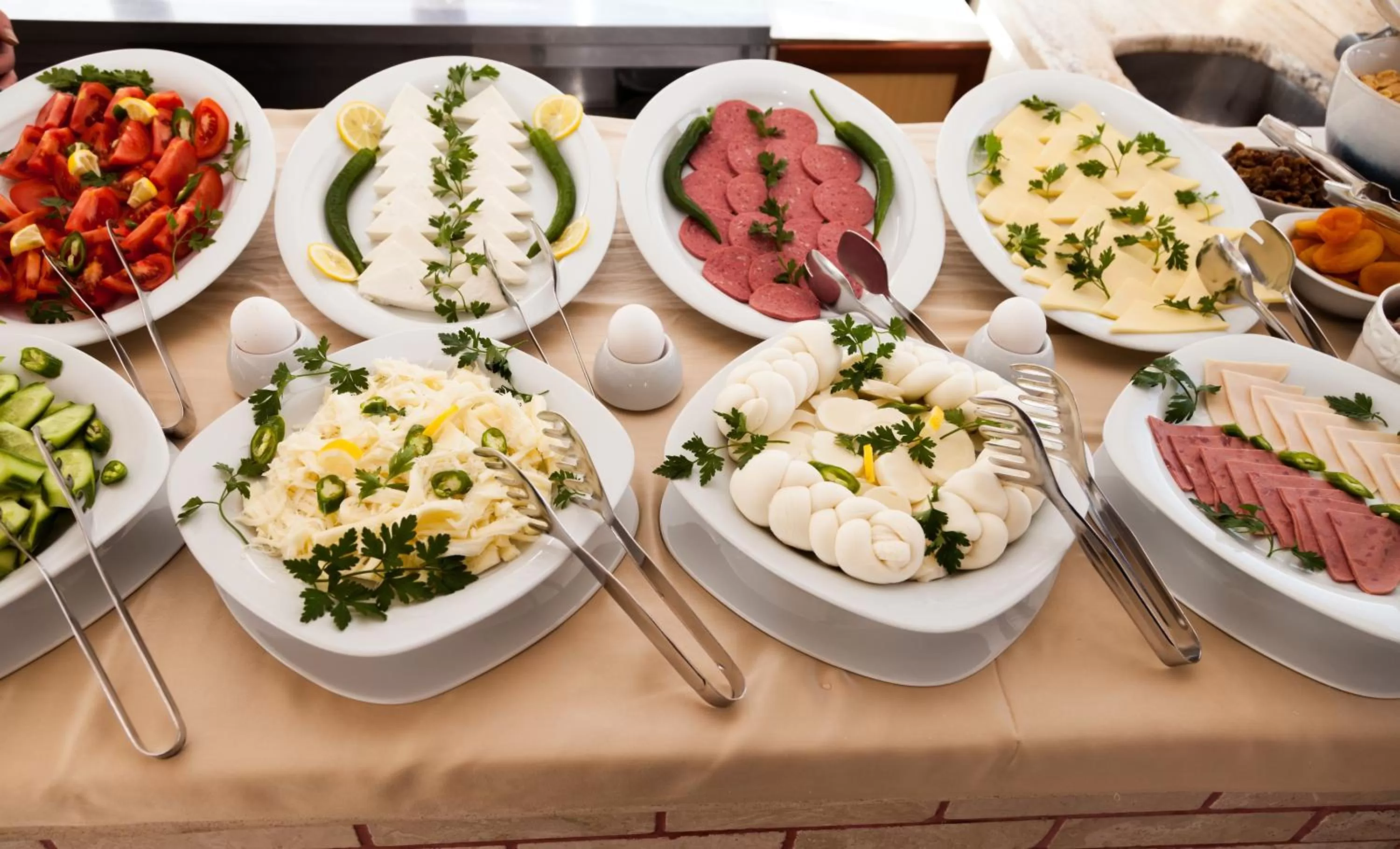 Library in Hotel Saba