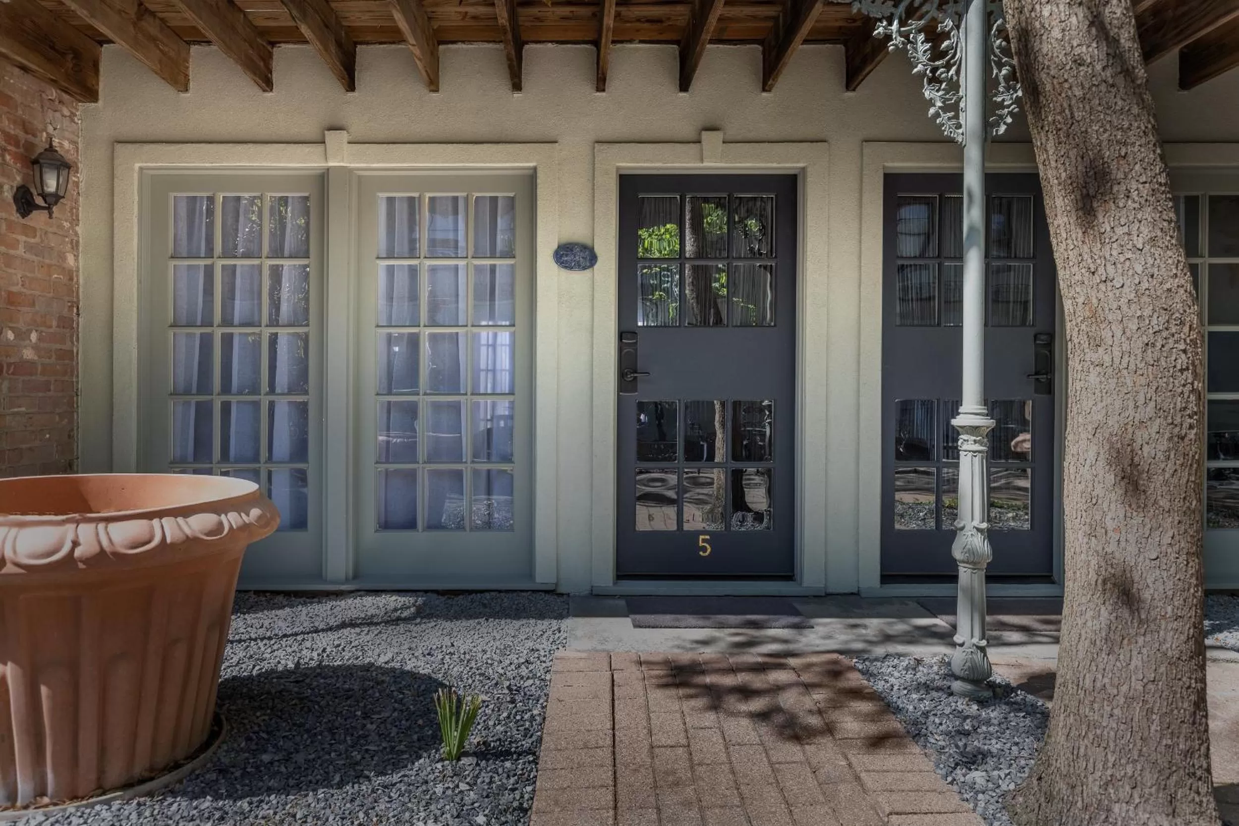 Facade/entrance in La Colombe d'Or Hotel