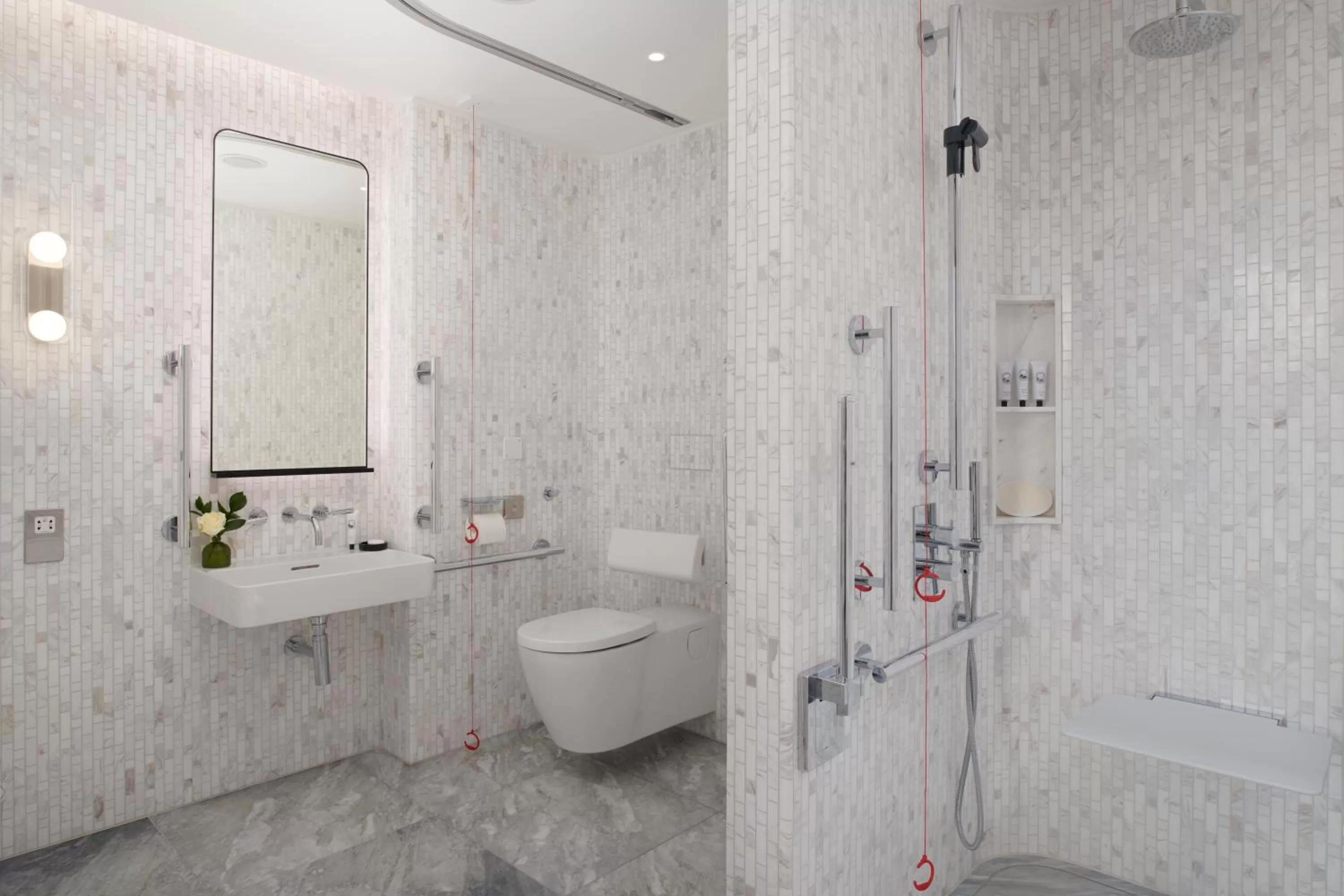 Bathroom in Pan Pacific London