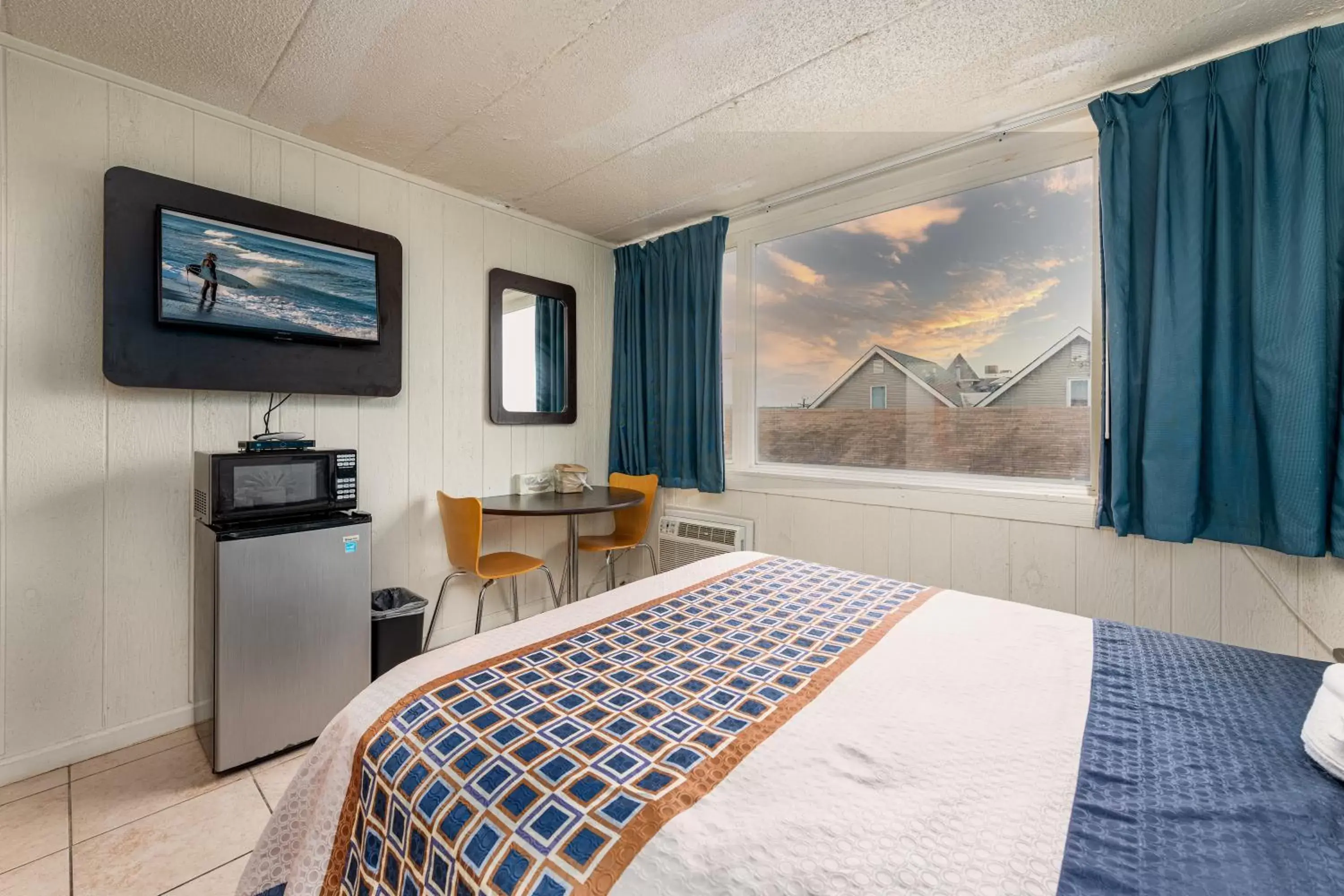 TV and multimedia, Bed in AIRE Hotel North Beach Jersey Shore
