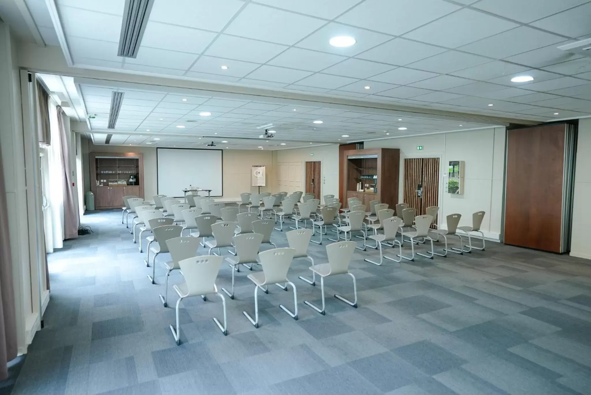 Meeting/conference room, Banquet Facilities in Hotel Campanile Roissy