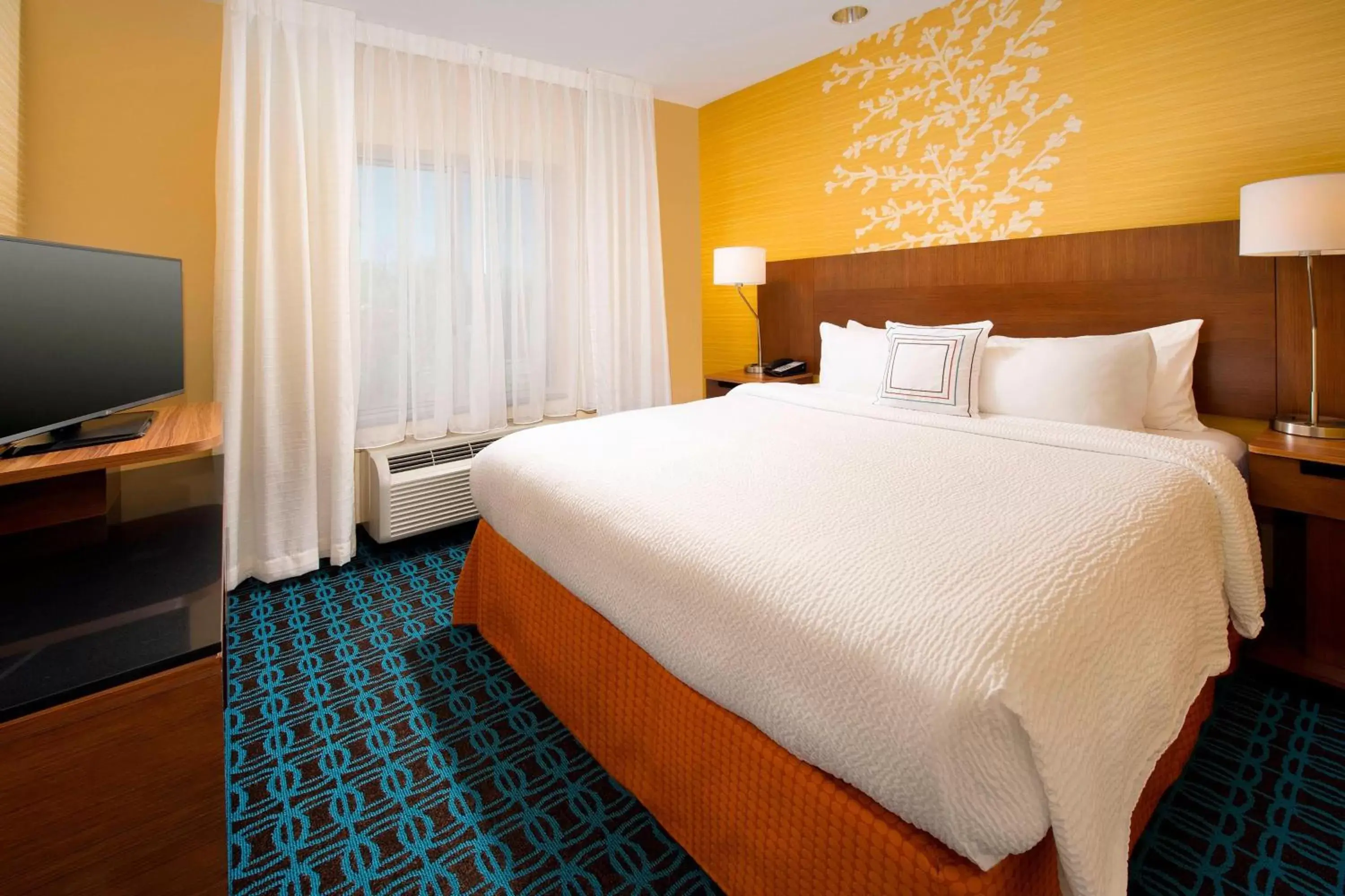 Bedroom, Bed in Fairfield Inn & Suites by Marriott Arundel Mills BWI Airport