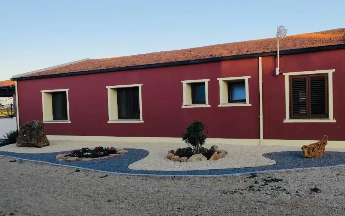 Property Building in B&B Piandelidei