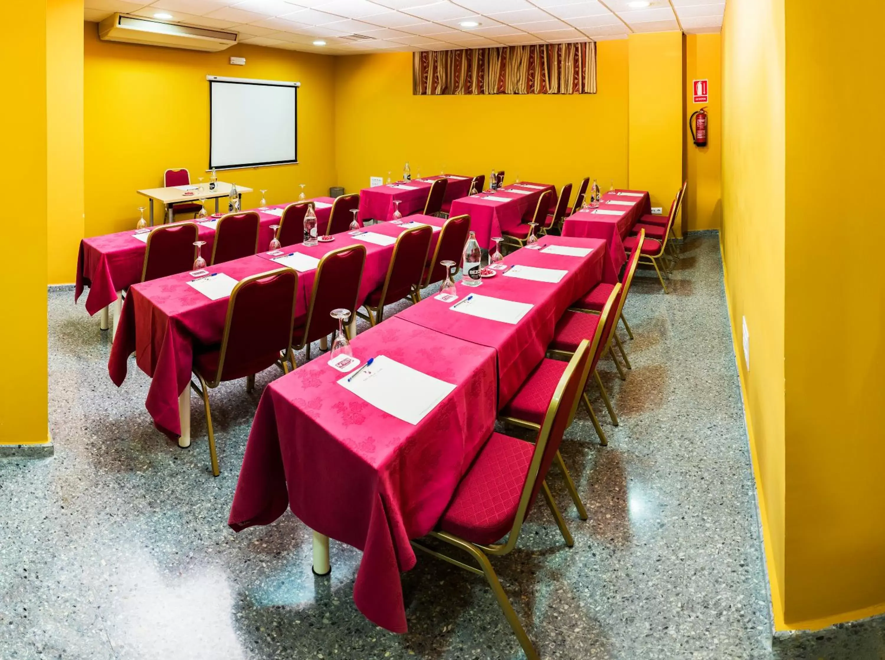 Meeting/conference room in Bellavista Sevilla