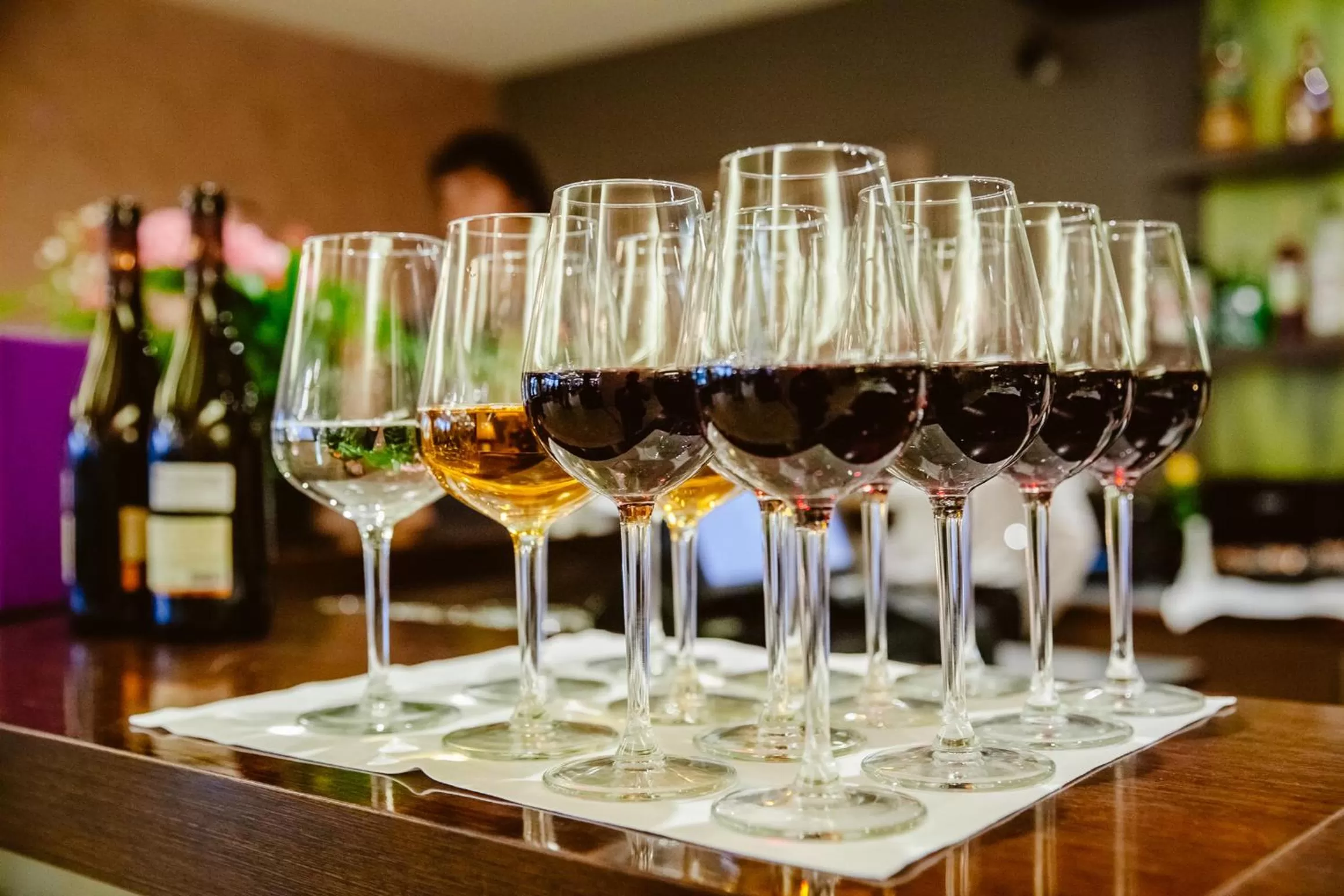 Restaurant/places to eat in Hotel Tigra