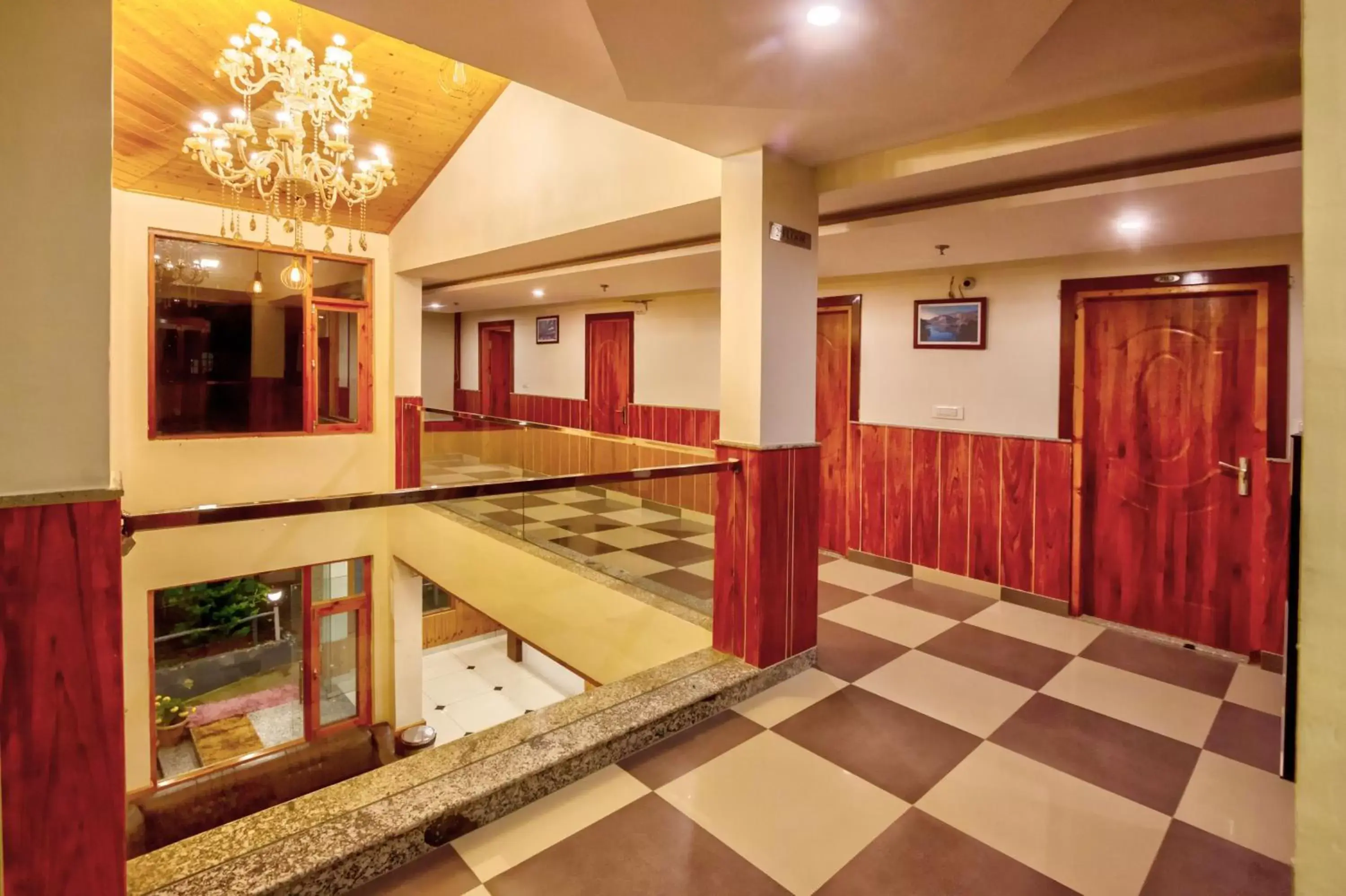 Lobby or reception in Snow City's Montana Blues Resort Manali - Heated & Air-Cooled Stay Lobby or reception in Snow City's Montana Blues Resort Manali - Heated & Air-Cooled Stay
