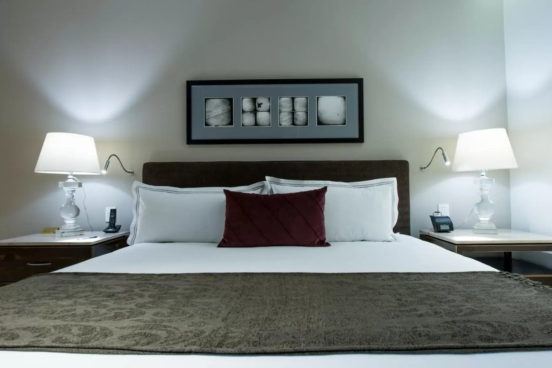 Decorative detail, Bed in Square Small Luxury Hotel - Providencia