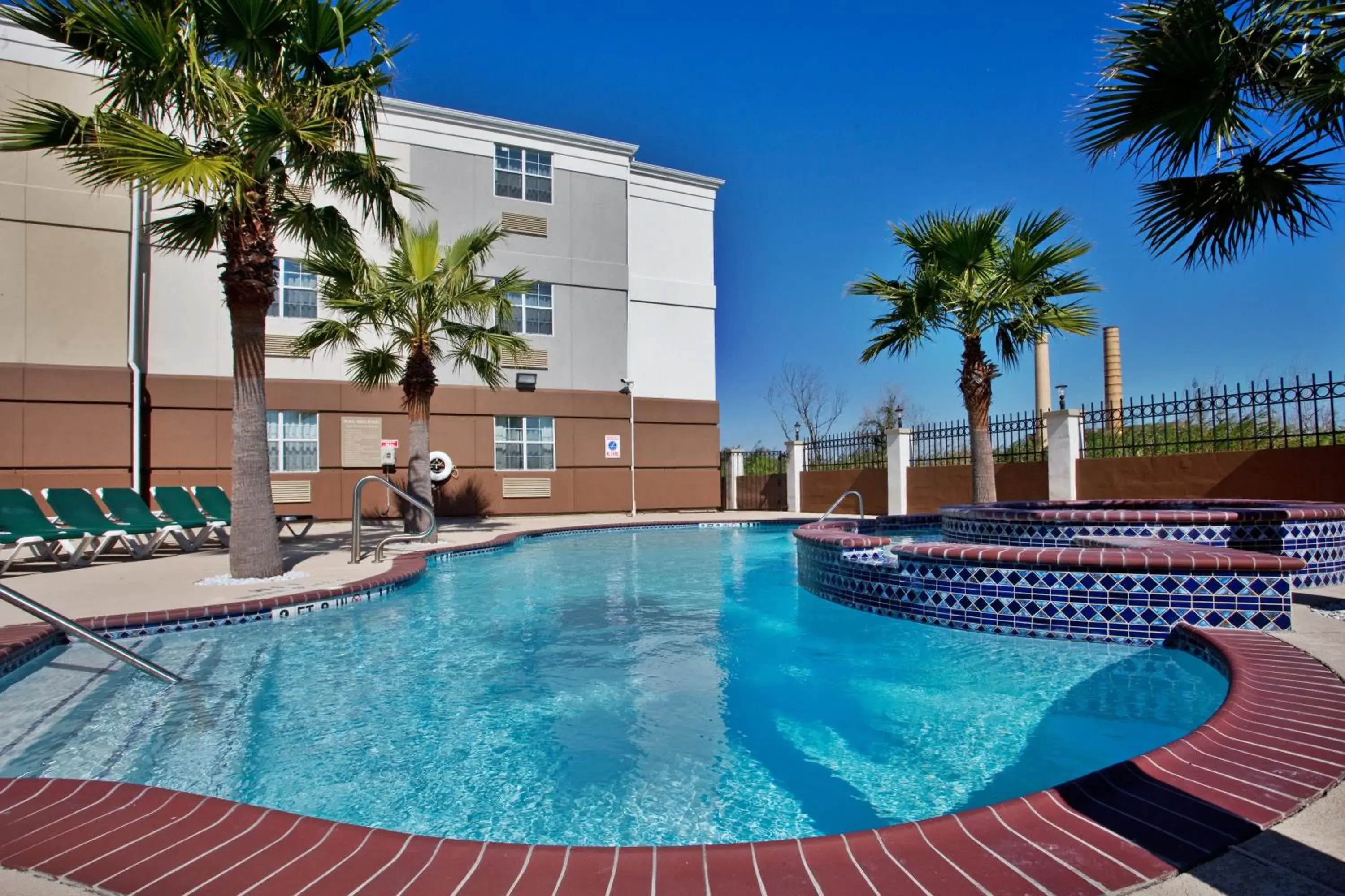 Swimming Pool in Candlewood Suites Galveston