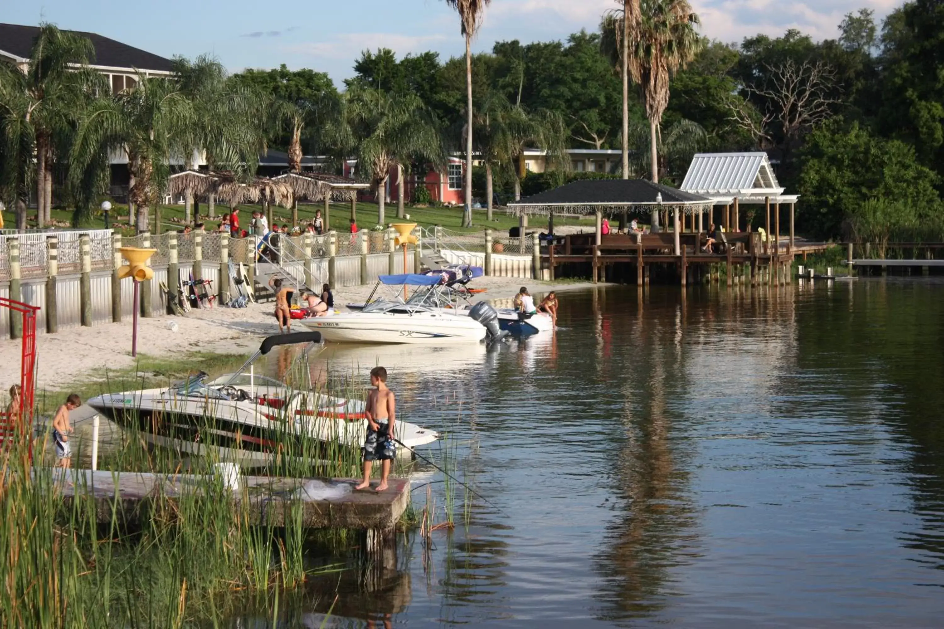 Area and facilities in Lake Roy Beach Inn - Winter Haven