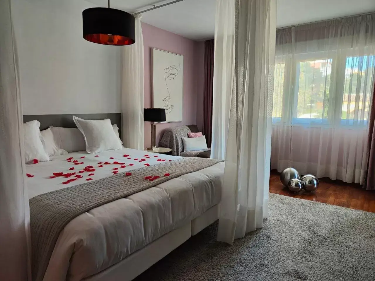 Photo of the whole room, Bed in Hotel Boutique Villa Lorena by Charming Stay Adults Recommended