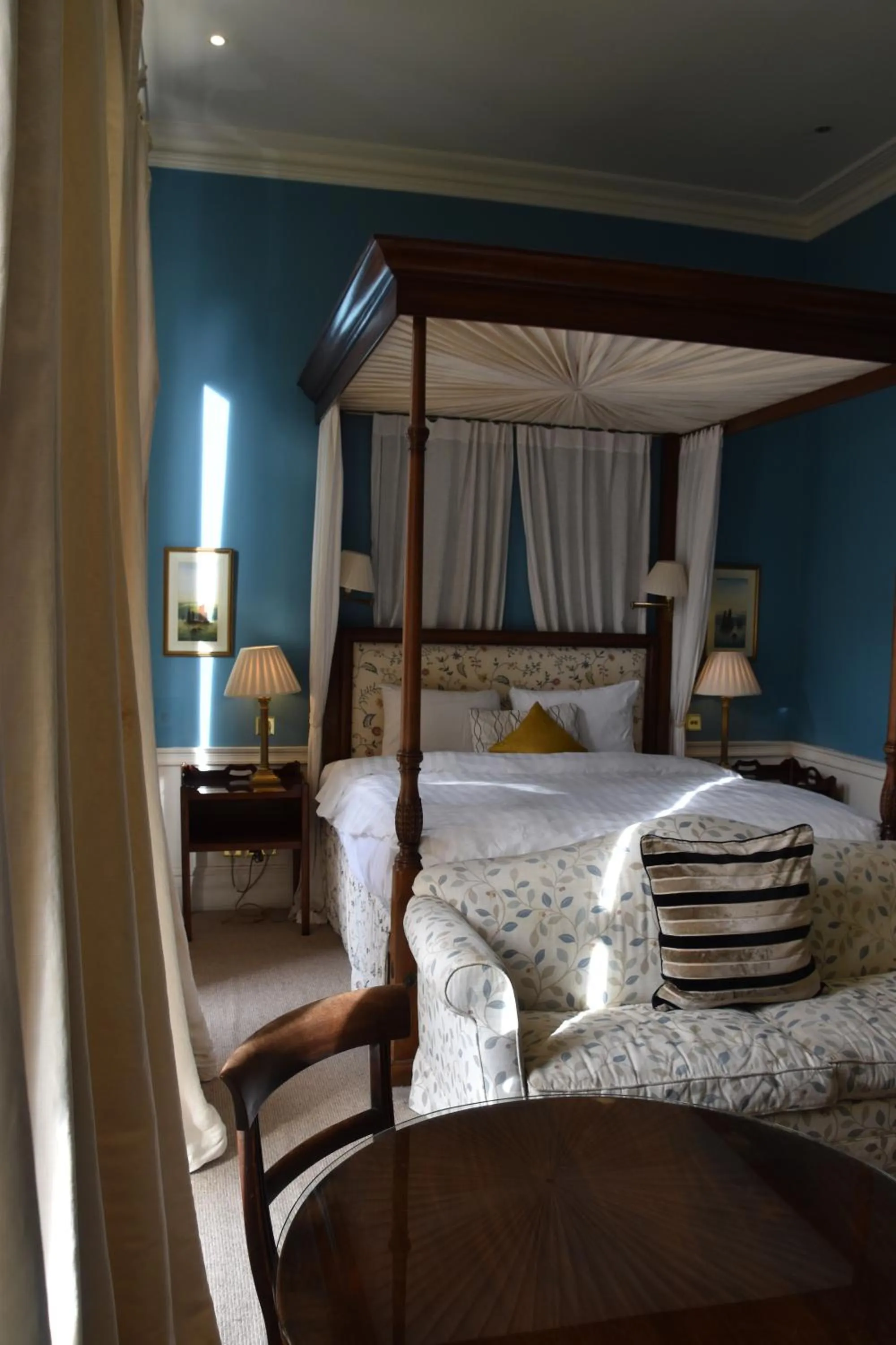 Bed in The Cranley Hotel