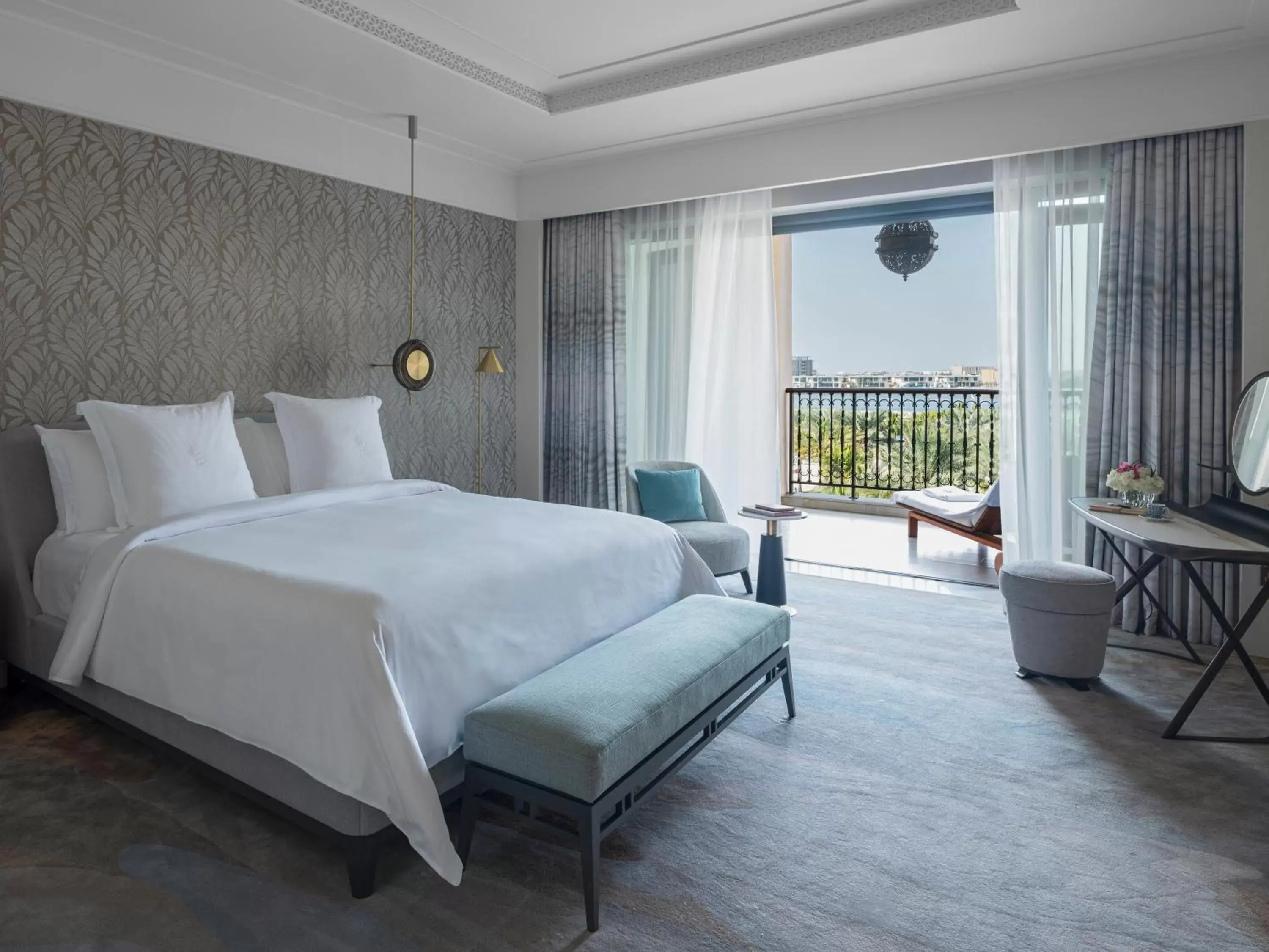 Bed in Four Seasons Resort Dubai at Jumeirah Beach