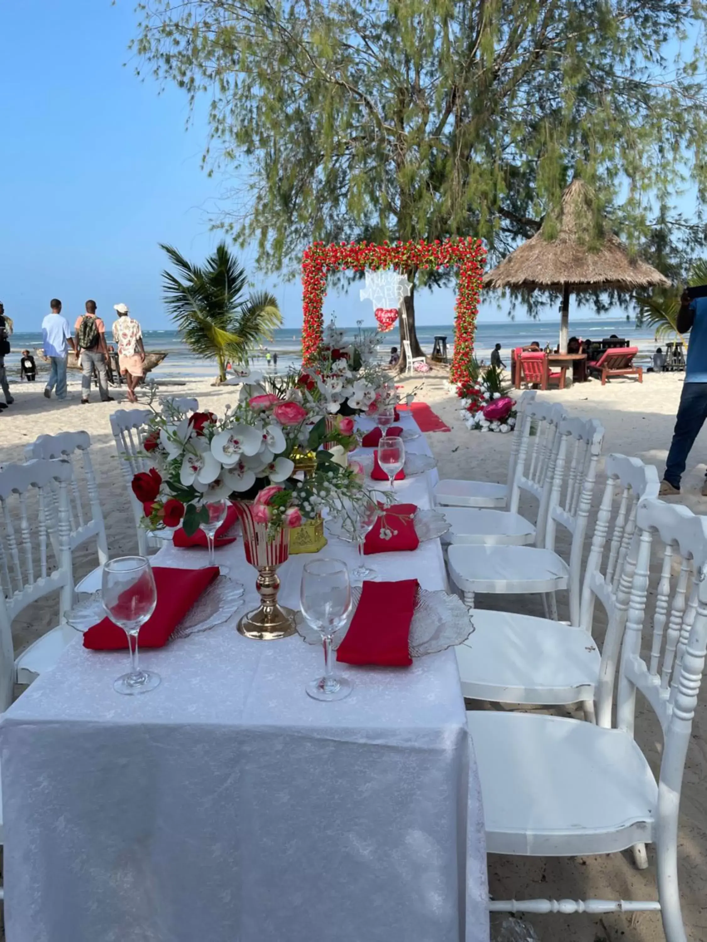 Restaurant/Places to Eat in Kijiji Beach Resort