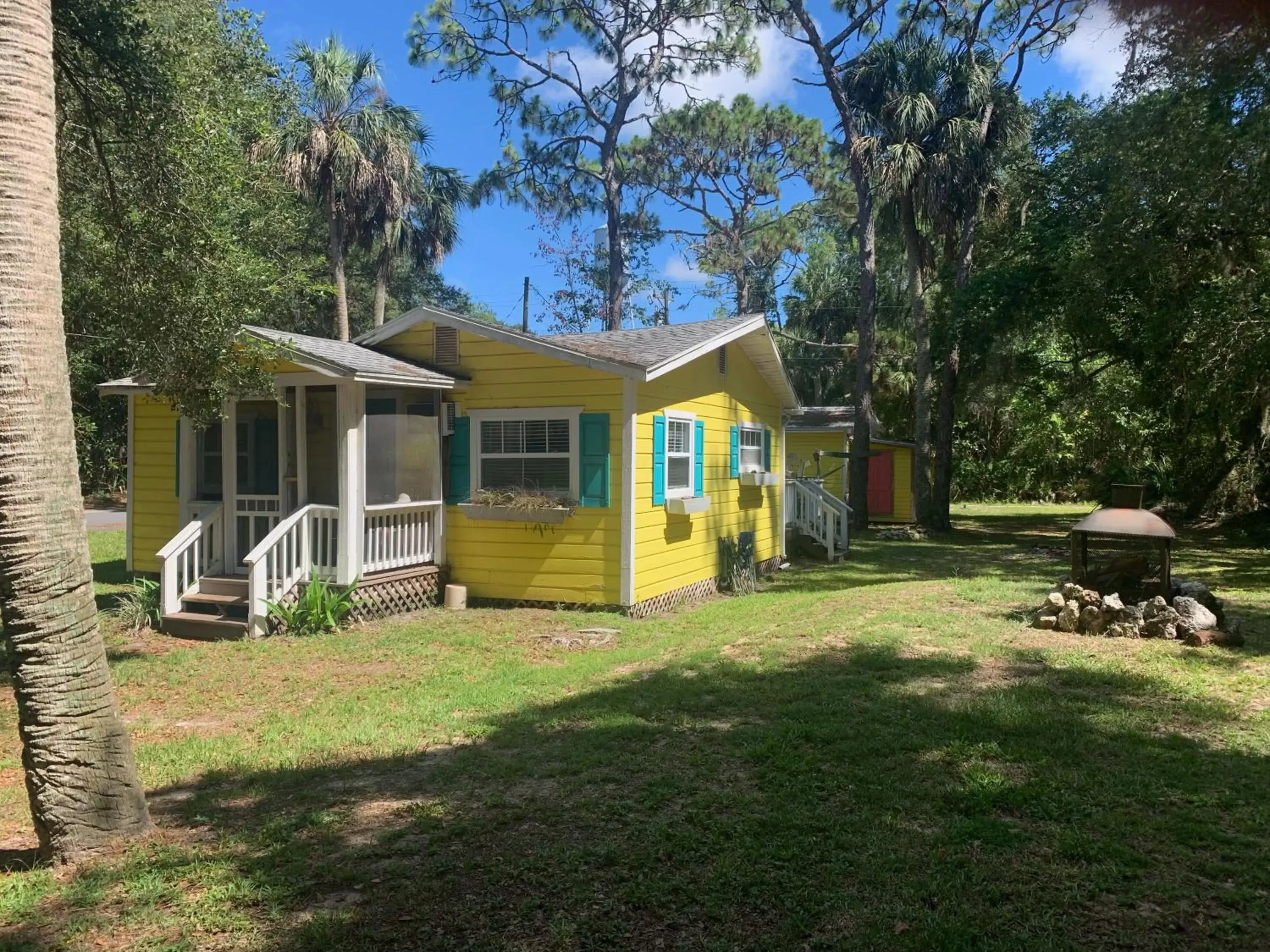 Property Building in Nature Coast Inn & Cottages