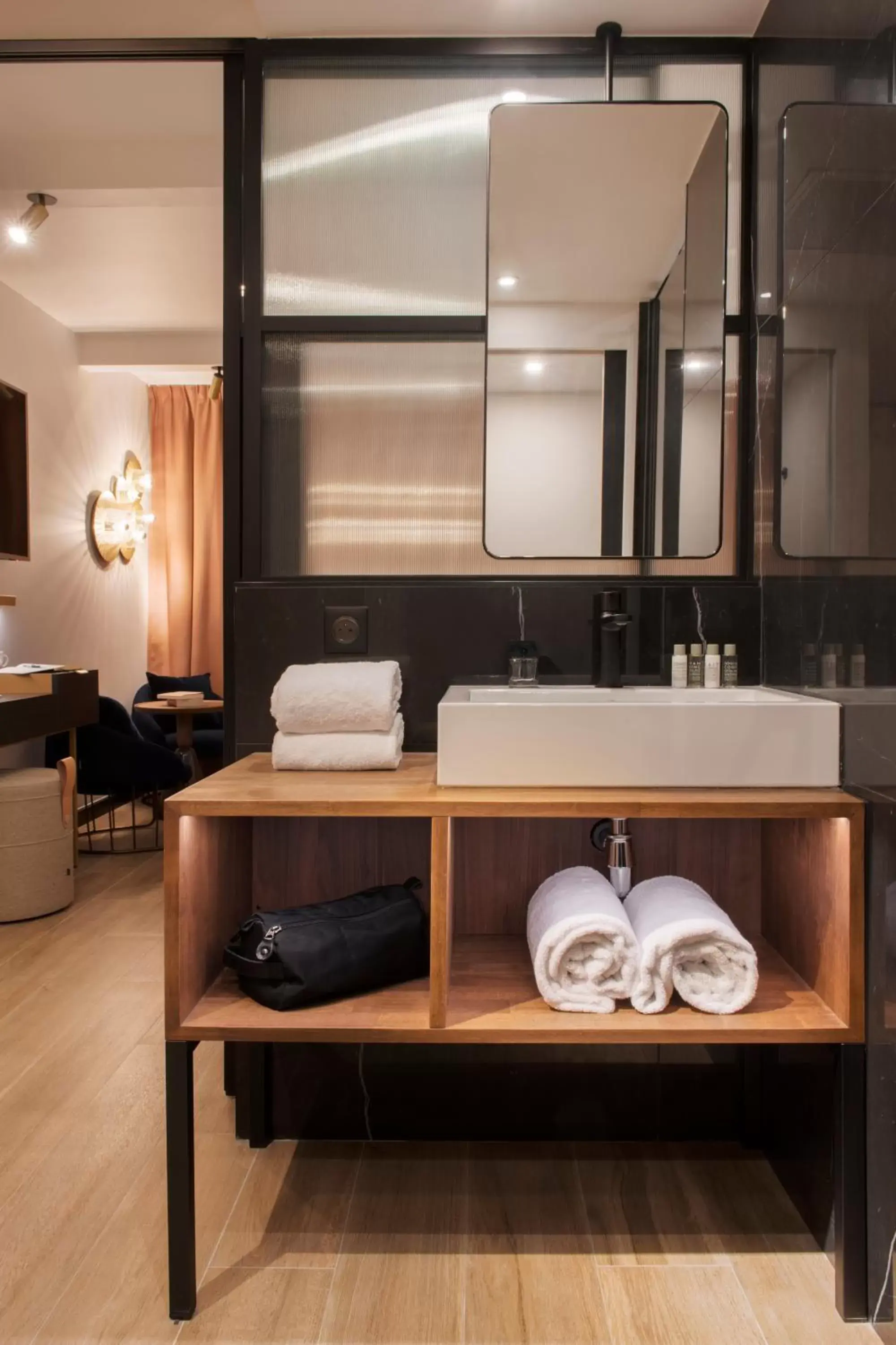 Shower, Bathroom in Golden Tulip Paris CDG Airport – Villepinte