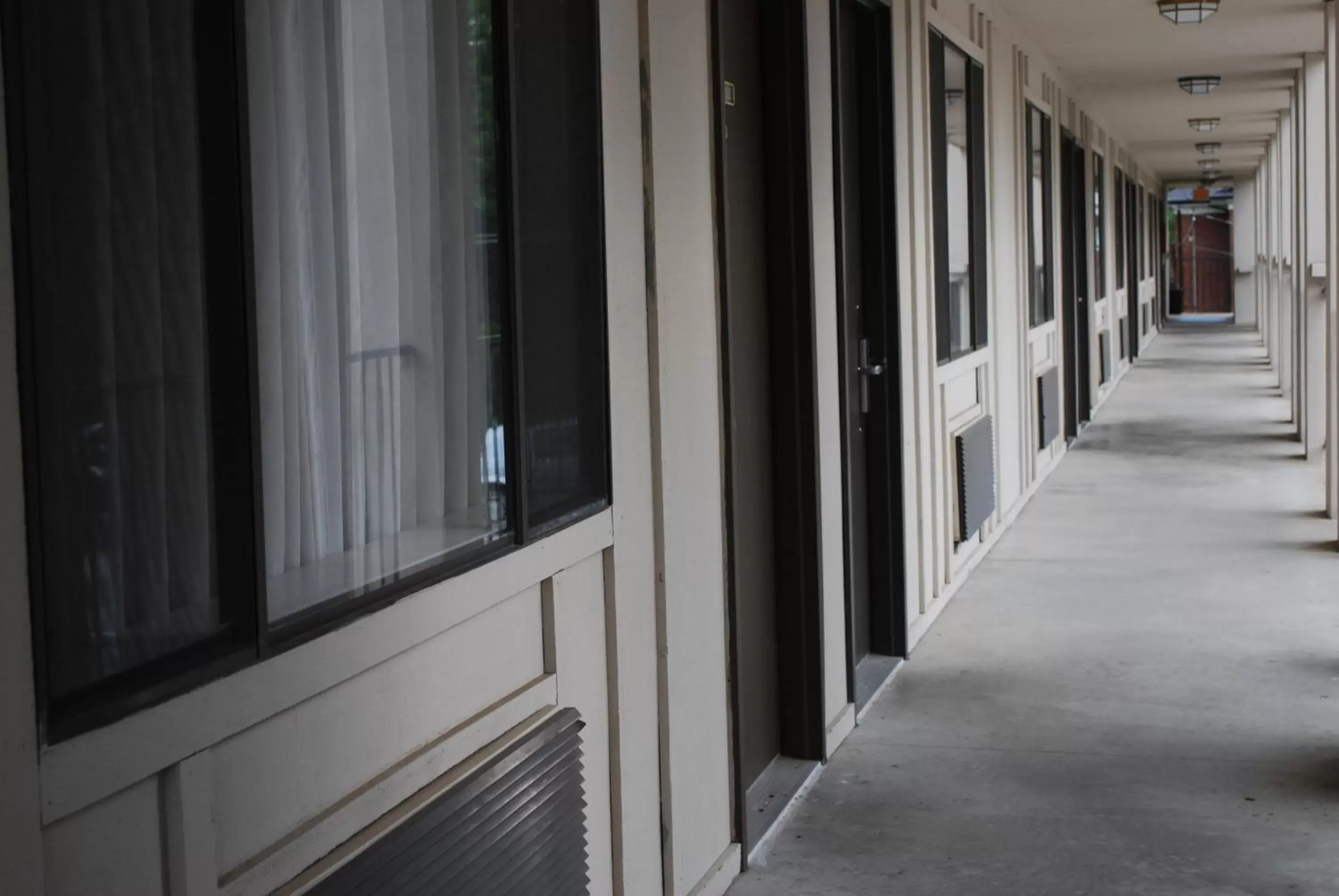 Facade/entrance, Balcony/Terrace in The University Inn at Emory