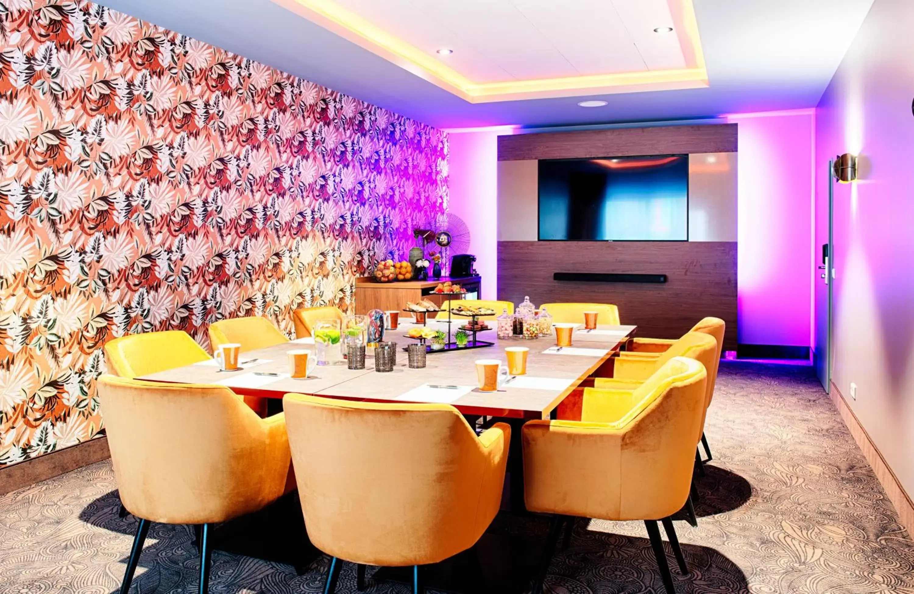 Meeting/conference room in NYX Hotel Mannheim by Leonardo Hotels