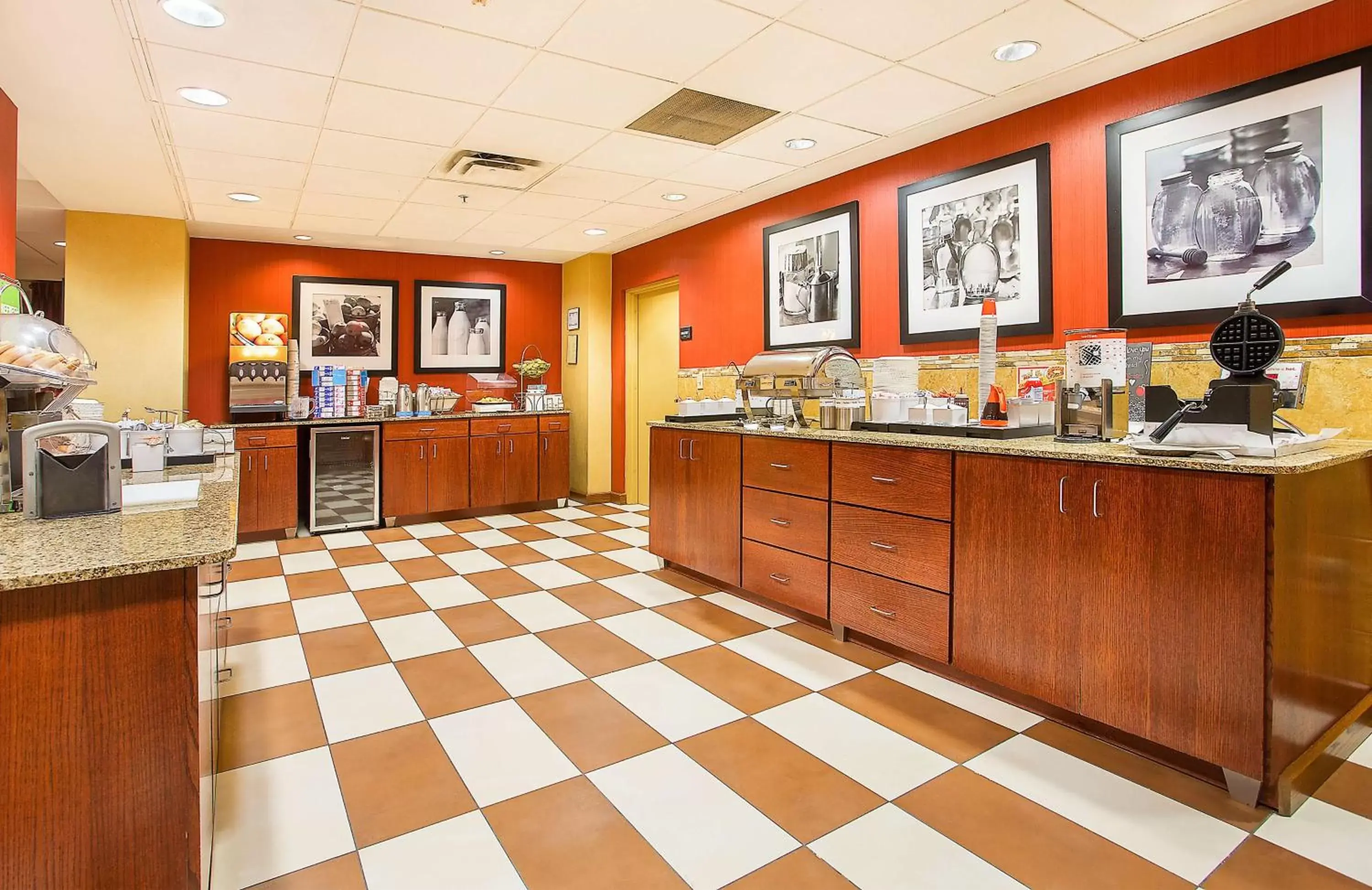 Dining area, Restaurant/Places to Eat in Hampton Inn Knoxville-West At Cedar Bluff