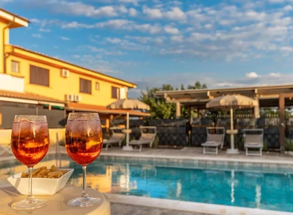 Swimming pool in Albergo Luisss