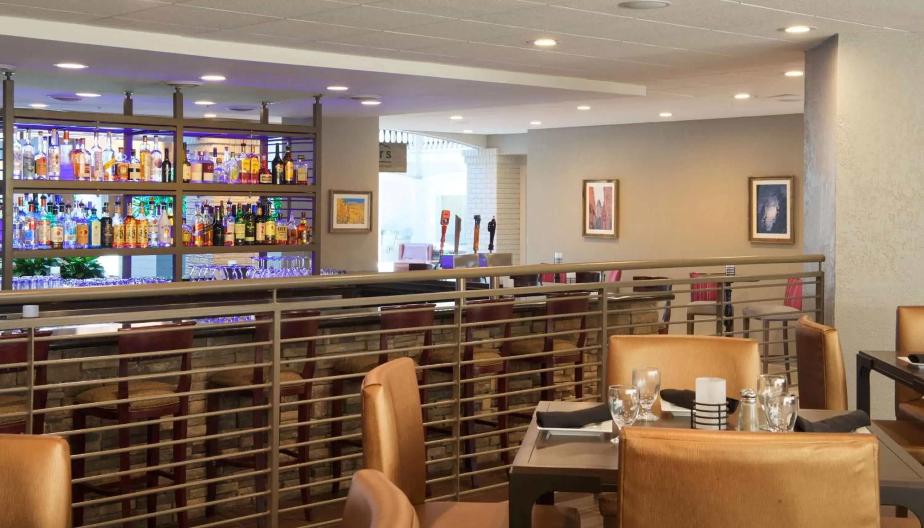Lounge or bar, Lounge/Bar in Embassy Suites by Hilton Colorado Springs