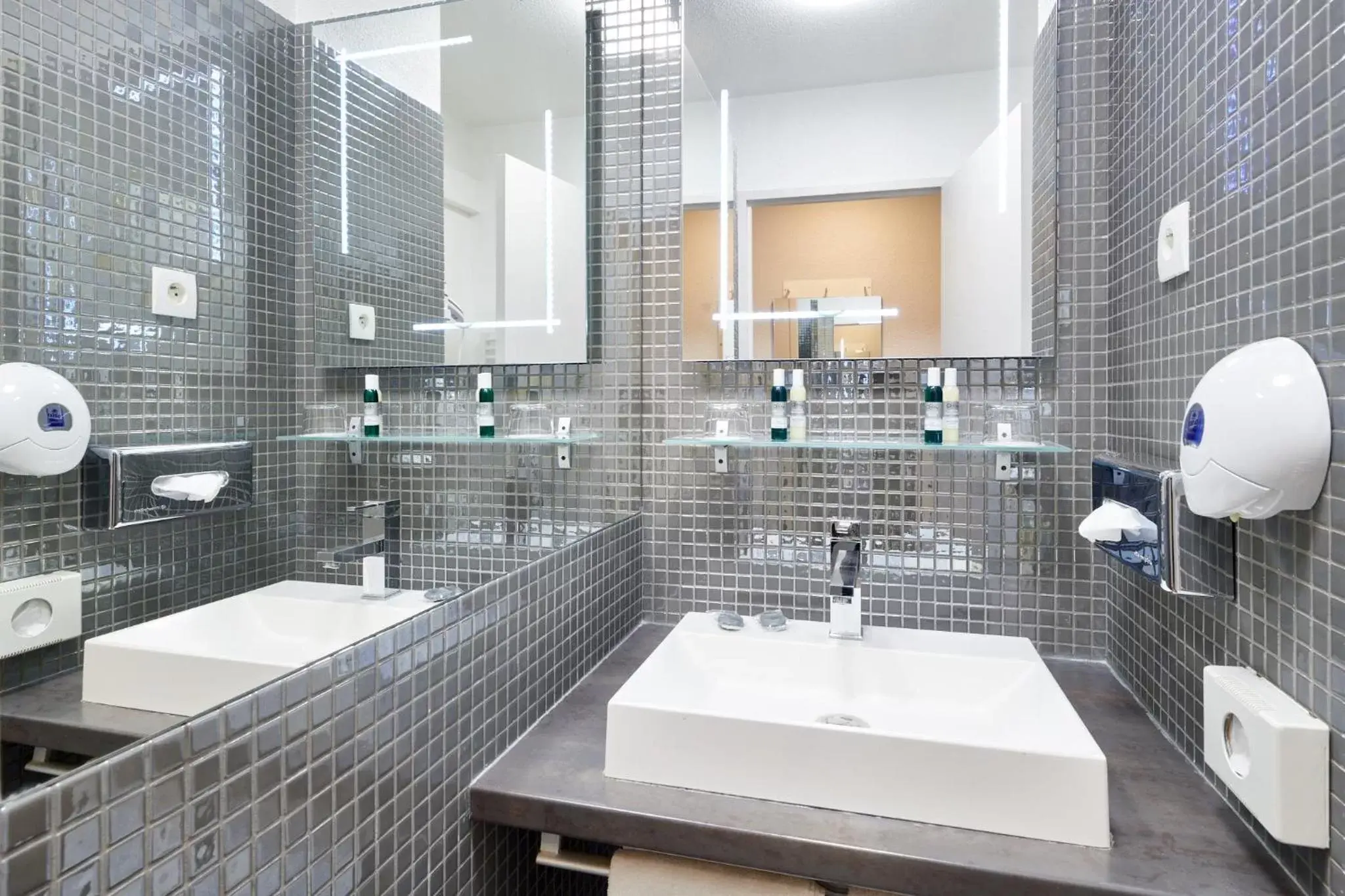 Shower, Bathroom in Les Terrasses d'Atlanthal