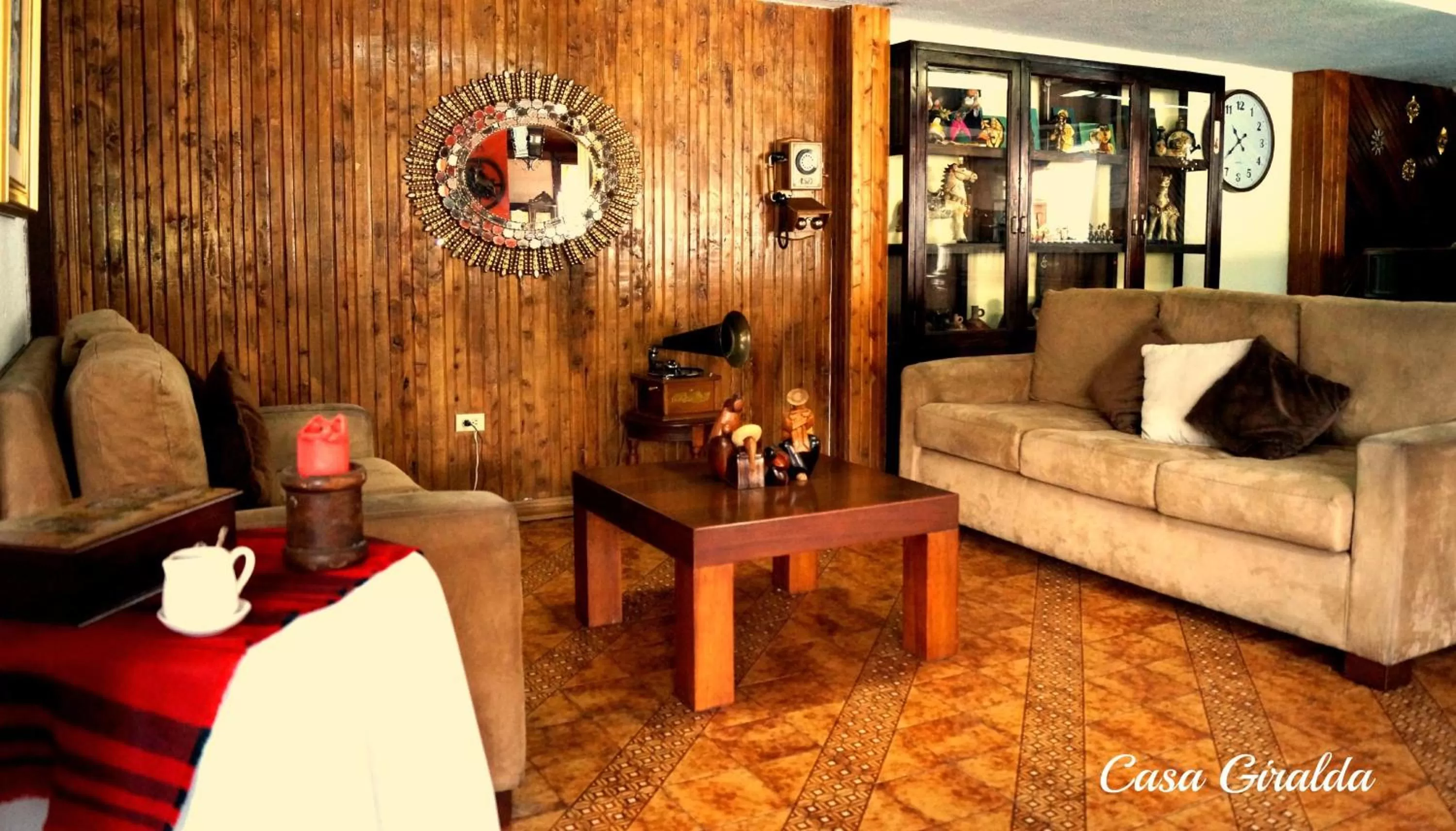 Facade/entrance in Hosteria Casa Giralda