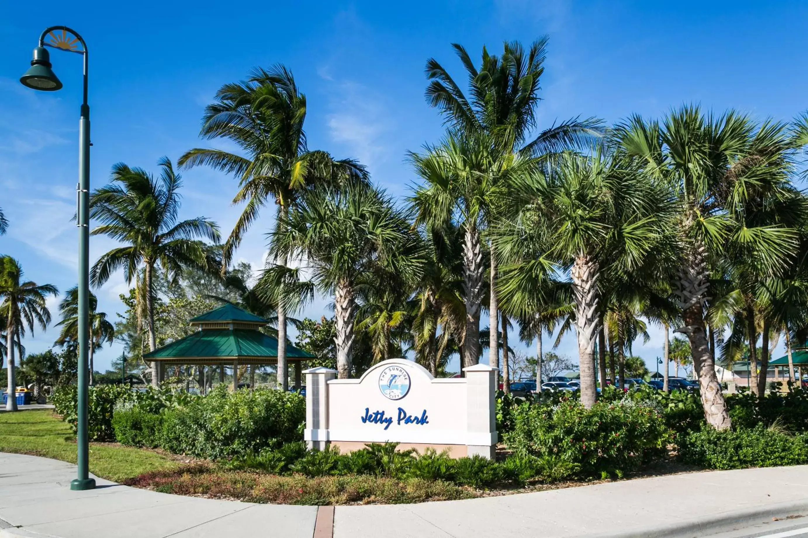 Nearby landmark, Property Logo/Sign in Royal Inn Beach Hutchinson Island