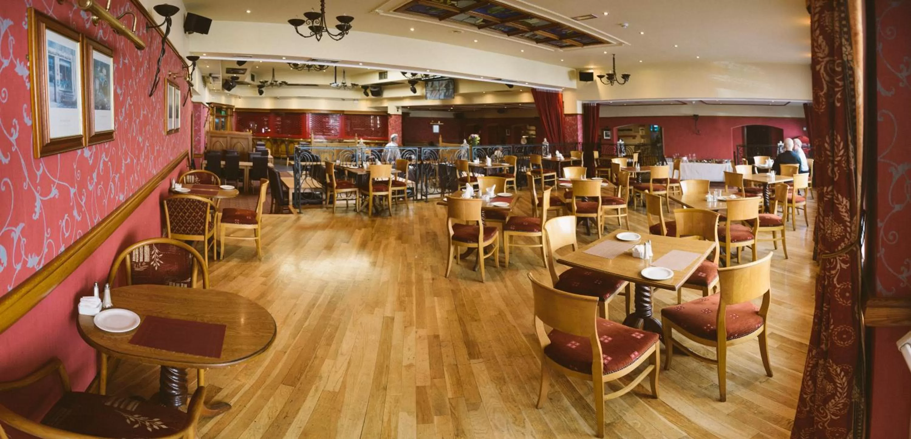 Dining area in The Farnham Arms Hotel