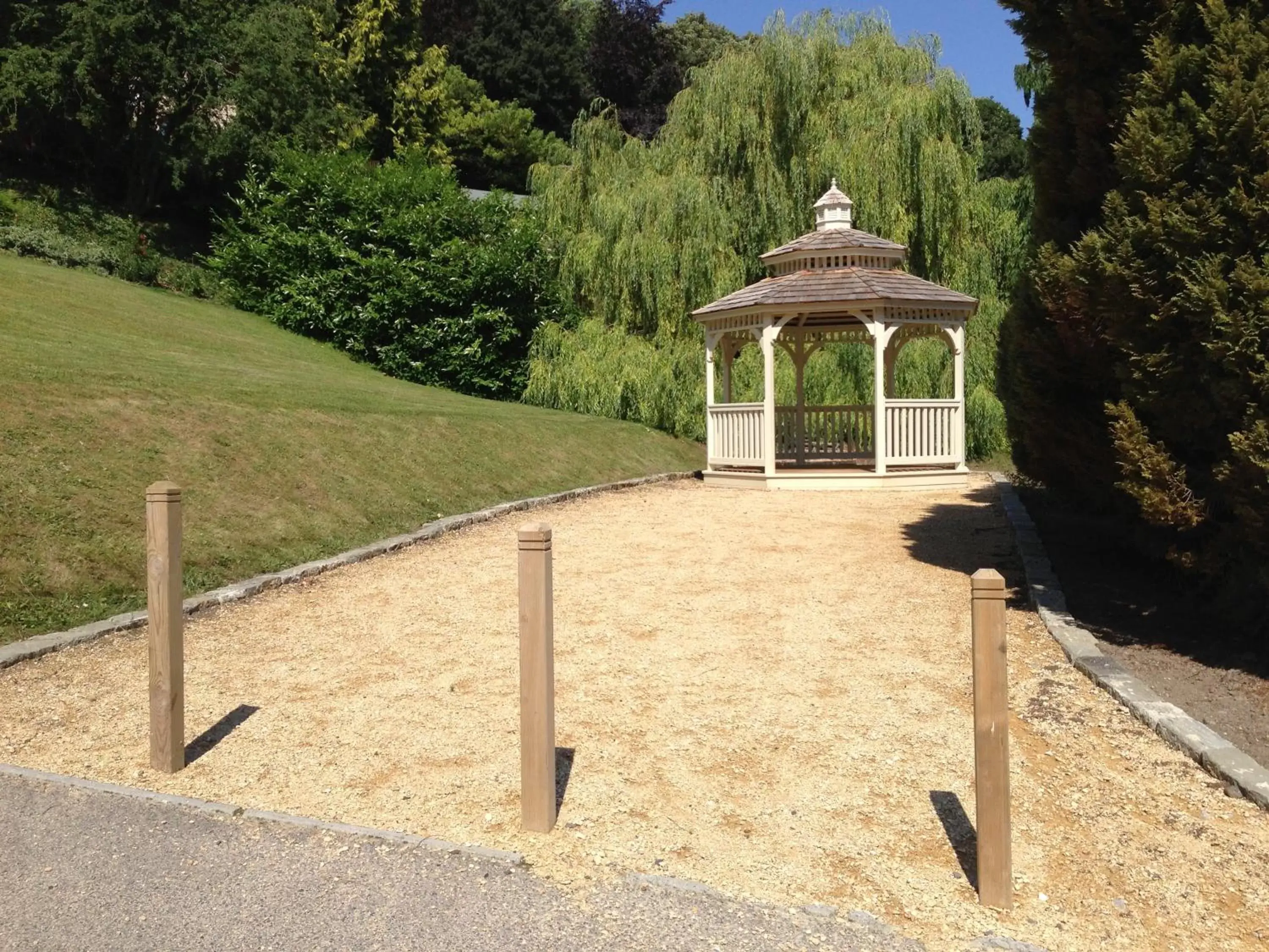 Garden in Best Western Limpley Stoke Hotel