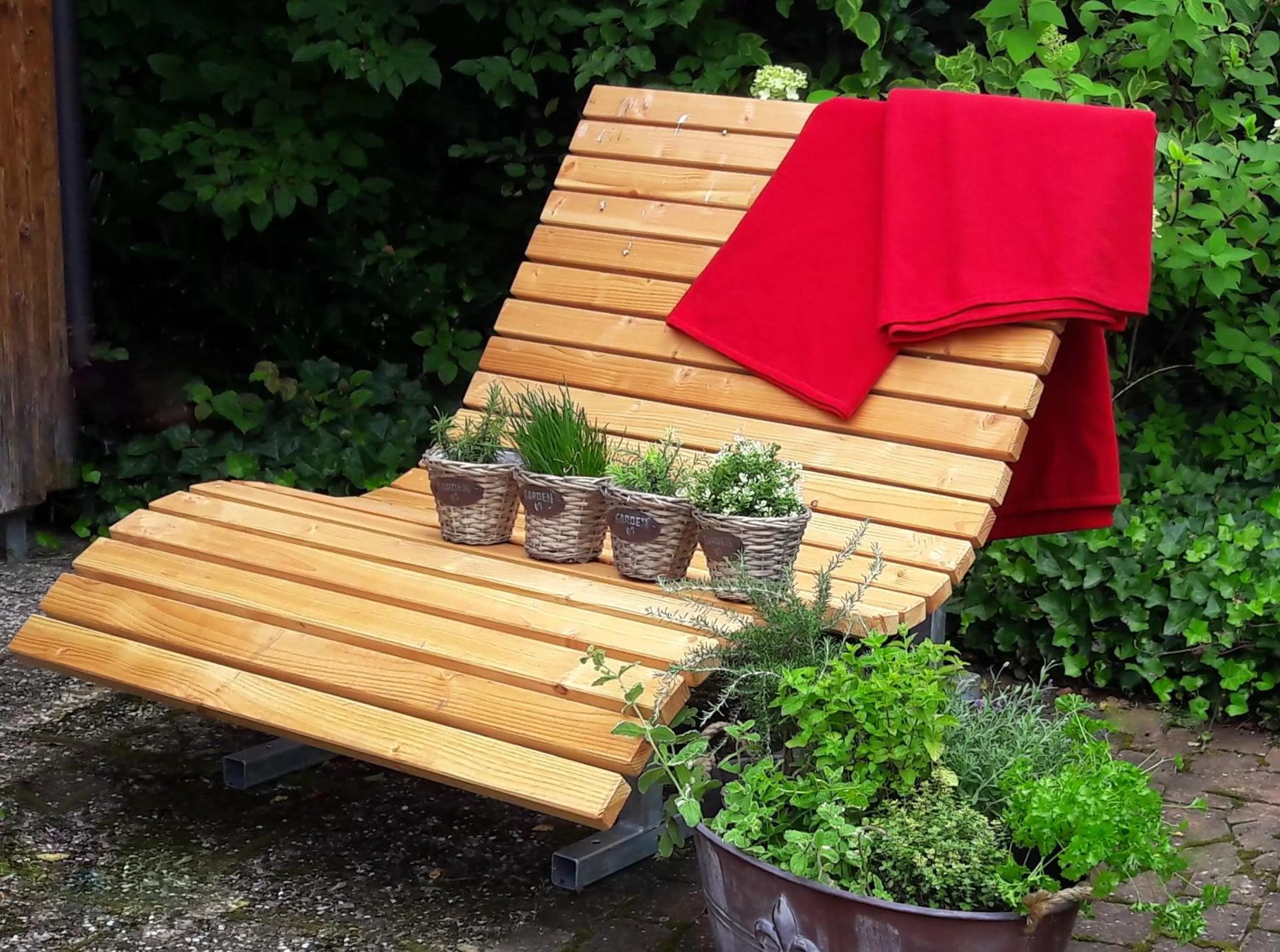 Garden view in Hotel Garni Dorfkammer