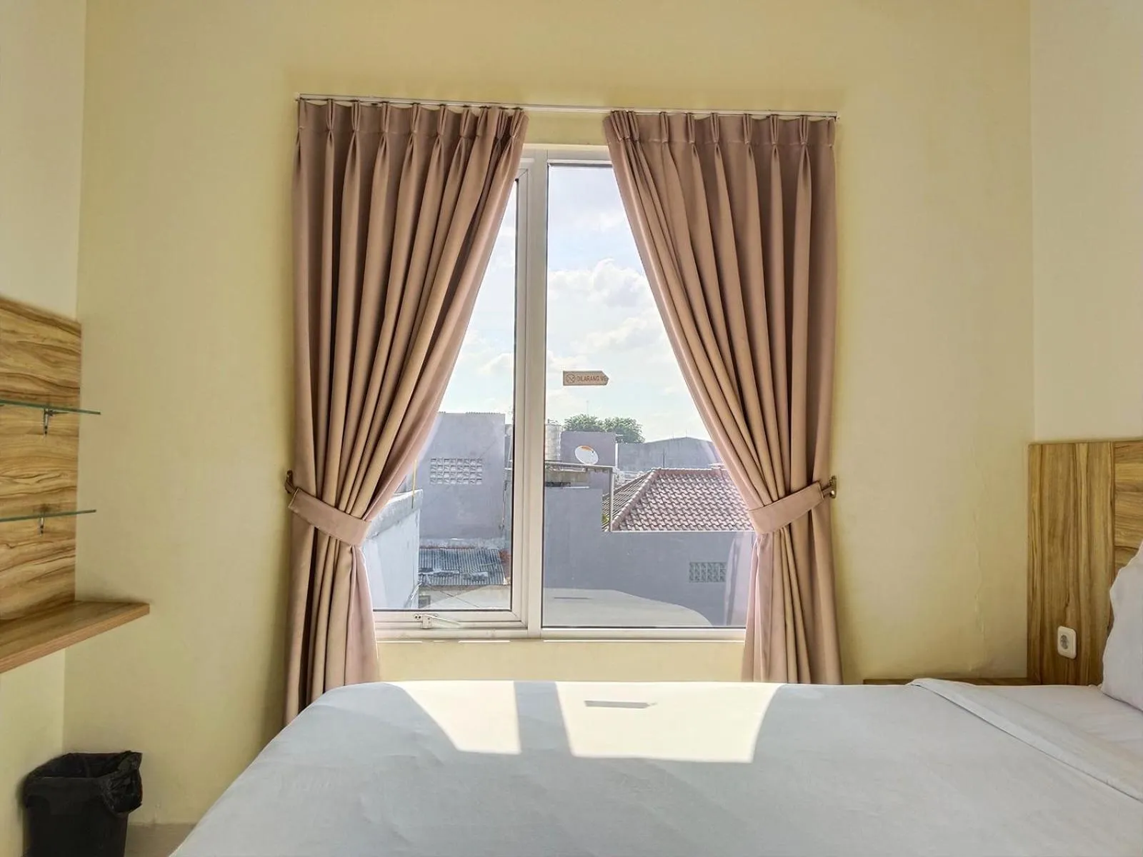 Bed in Portal Residence