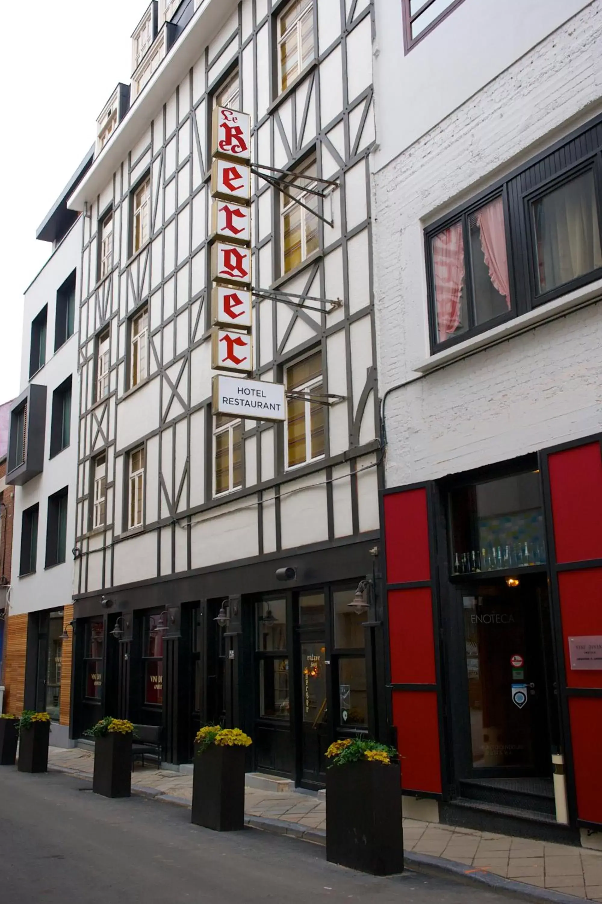 Facade/entrance, Property Building in Le Berger Hotel