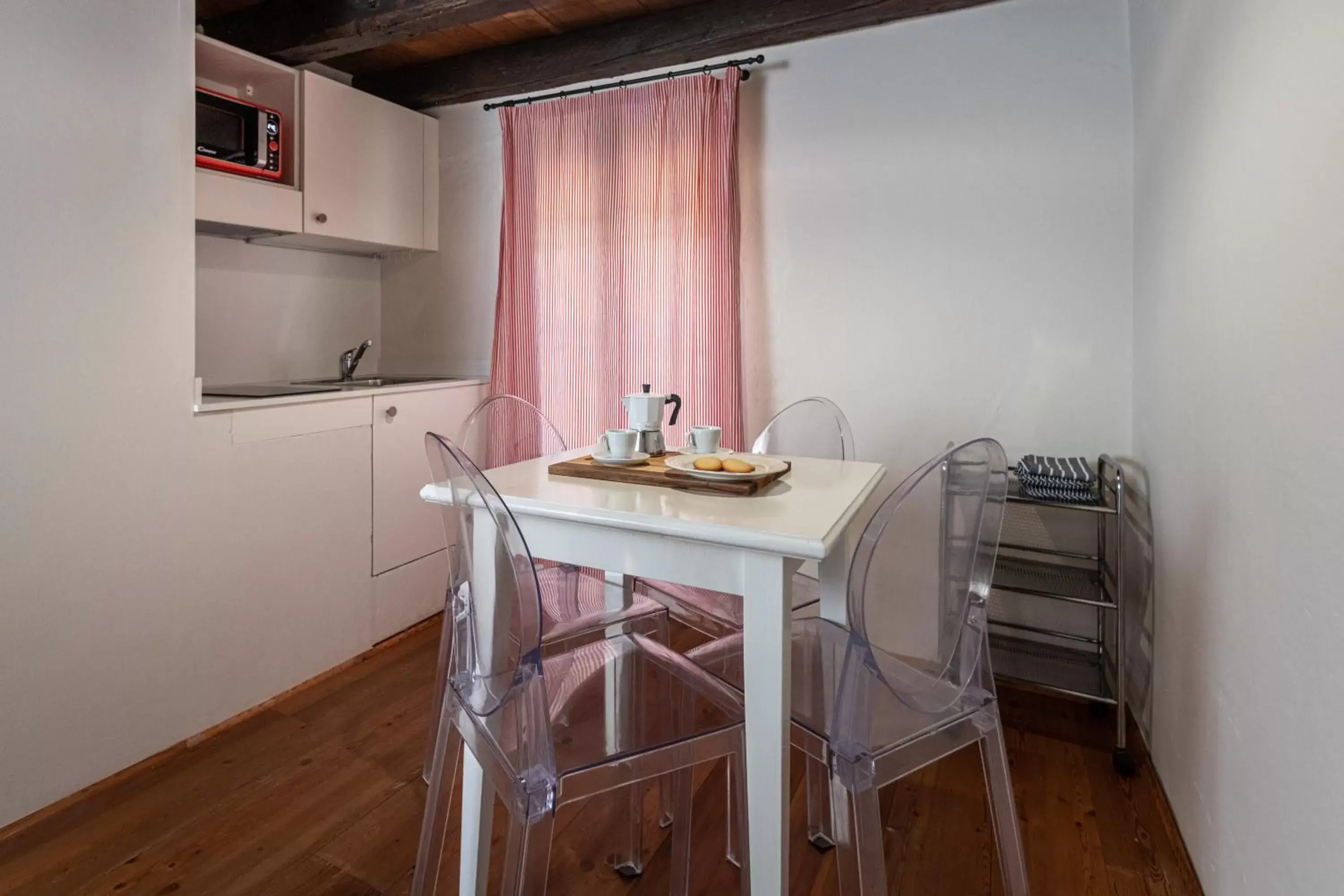 kitchen, Dining Area in Villa Clementina - Prosecco Country Hotel