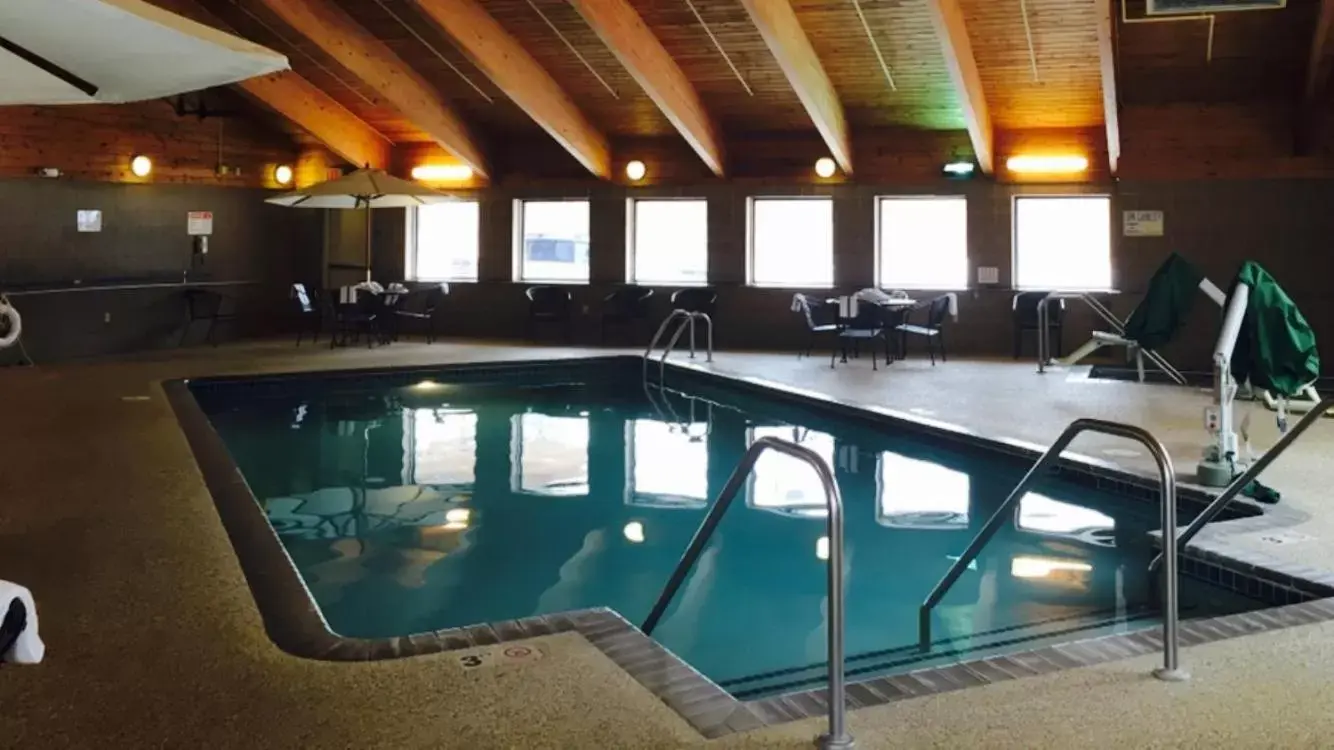 Activities, Swimming Pool in AmericInn by Wyndham Inver Grove Heights Minneapolis