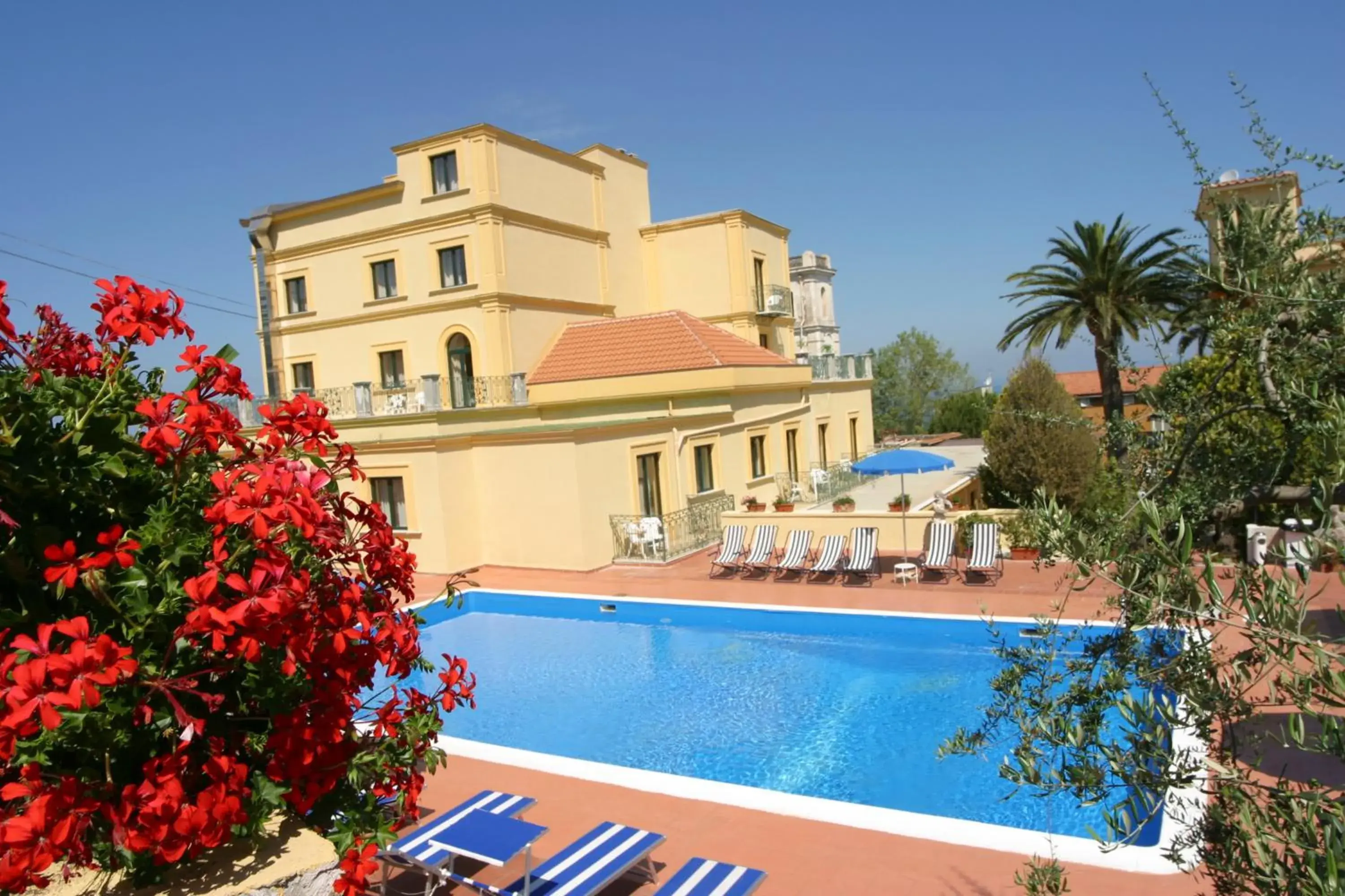 Property building, Swimming Pool in Hotel Villa Igea