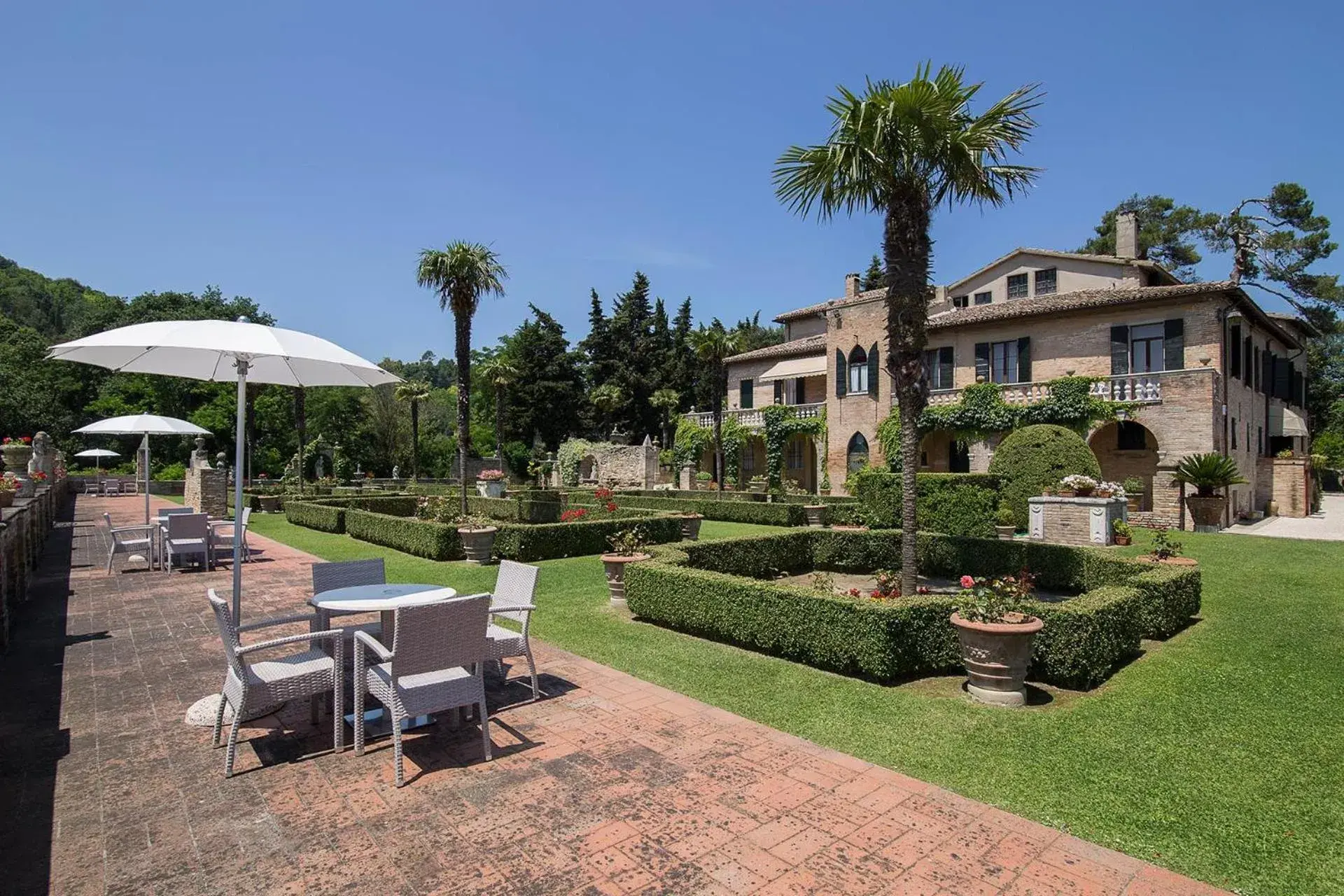 Garden, Swimming Pool in Villa Cattani Stuart