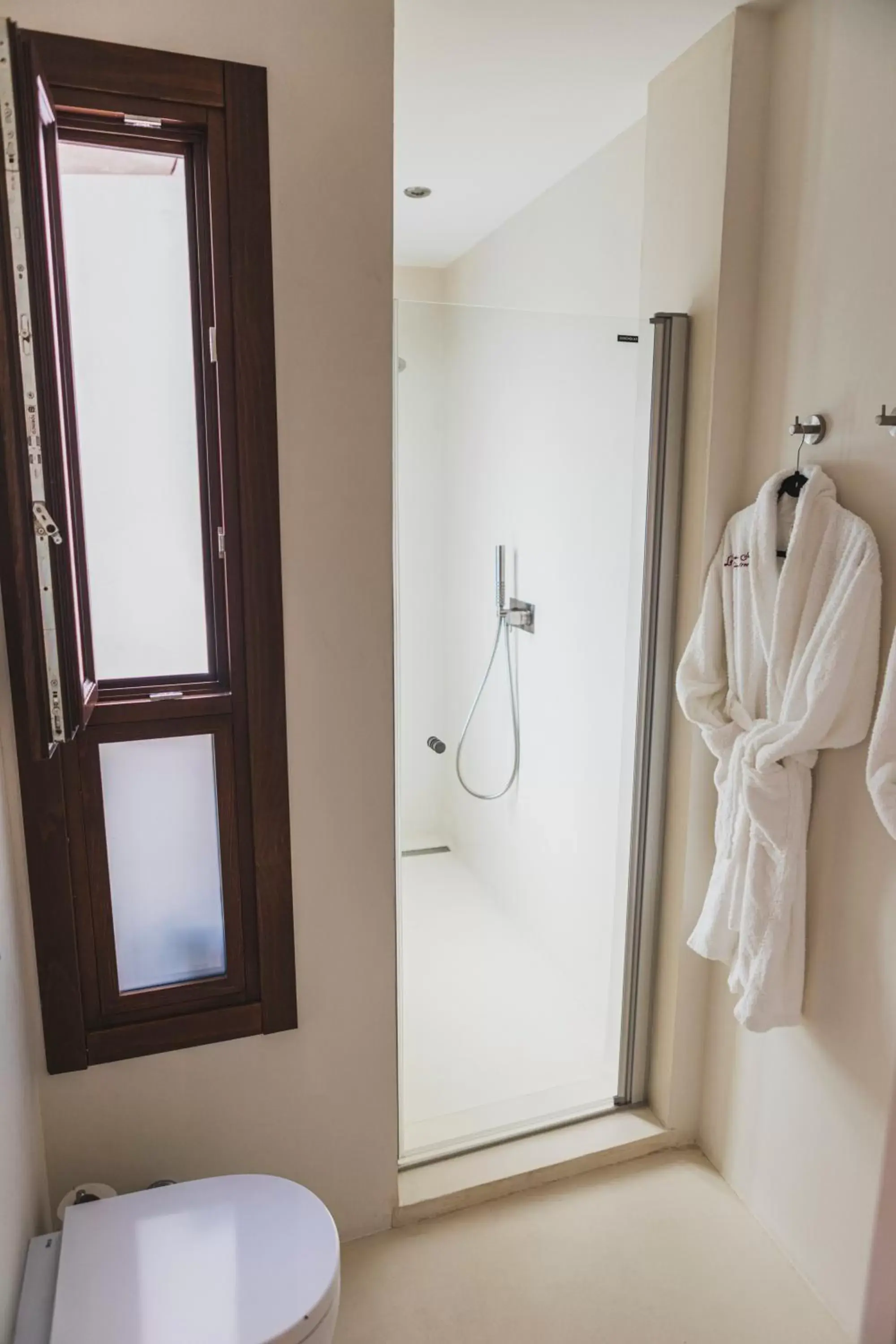 Shower, Bathroom in La Ermita Suites - Único Hotel Monumento de Córdoba