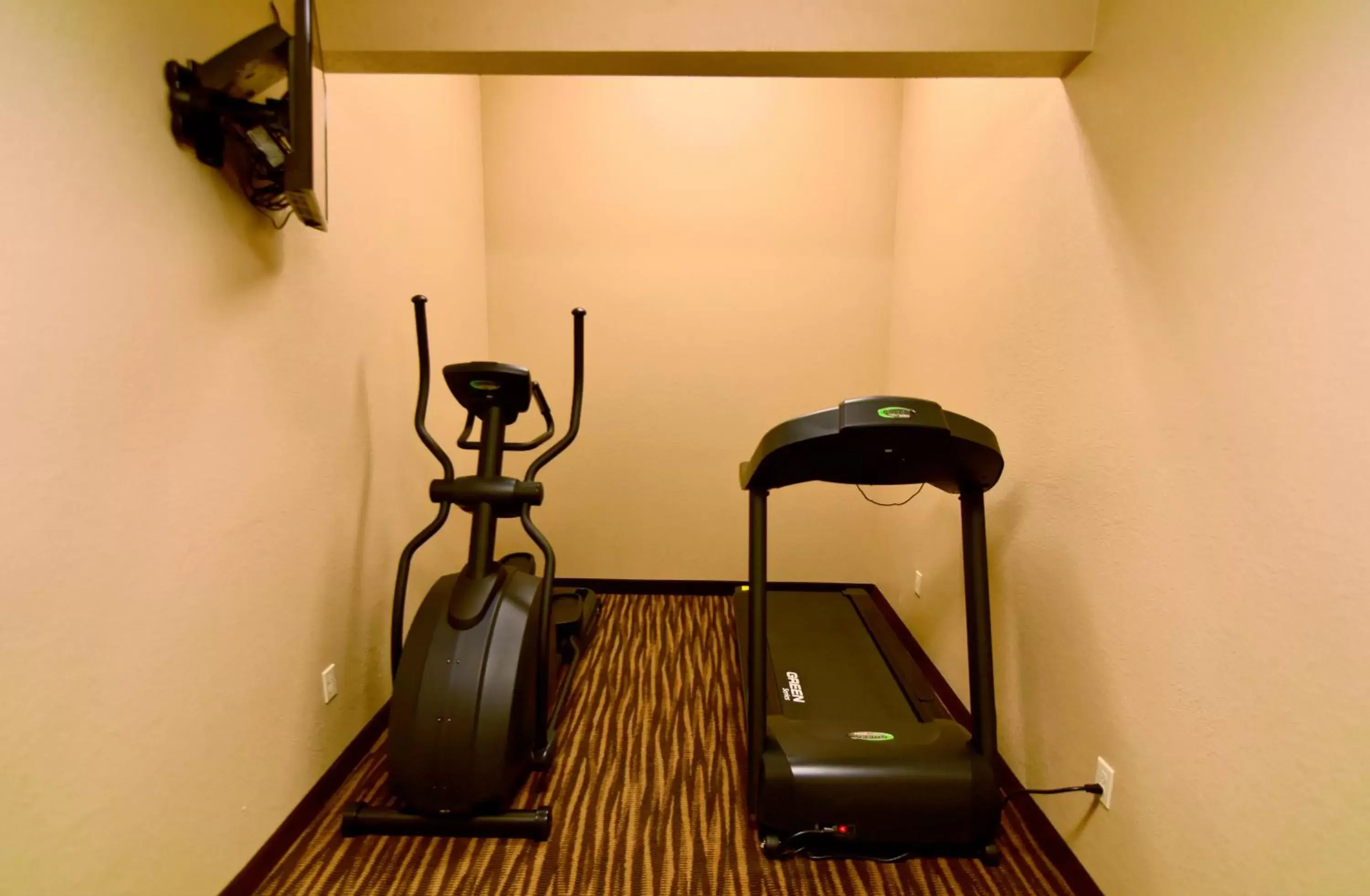 Fitness centre/facilities, Fitness Center/Facilities in Cobblestone Inn & Suites - Monticello