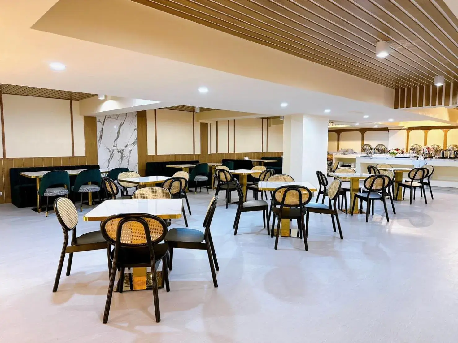 Restaurant/Places to Eat in Miloft Sathorn Hotel - SHA Plus Certified