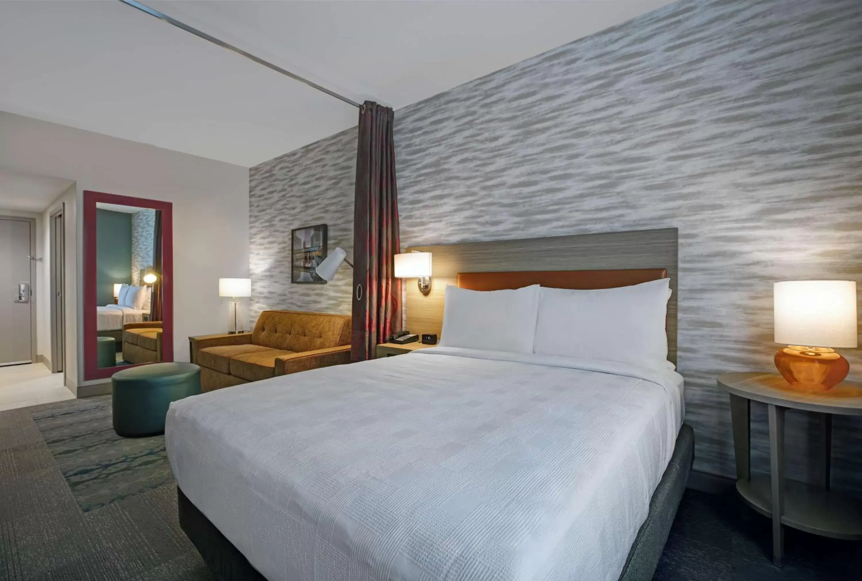 Queen Studio Suite - Hearing Access/Non-Smoking in Home2 Suites By Hilton Milwaukee Downtown Queen Studio Suite - Hearing Access/Non-Smoking in Home2 Suites By Hilton Milwaukee Downtown