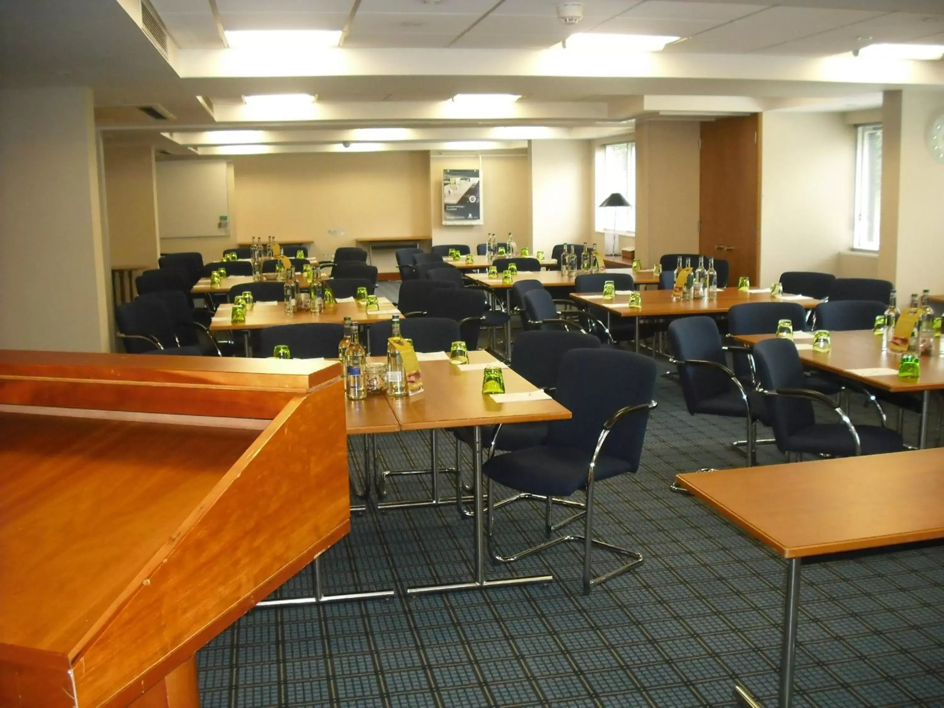 Meeting/conference room, Restaurant/Places to Eat in Holiday Inn Maidstone-Sevenoaks, an IHG Hotel