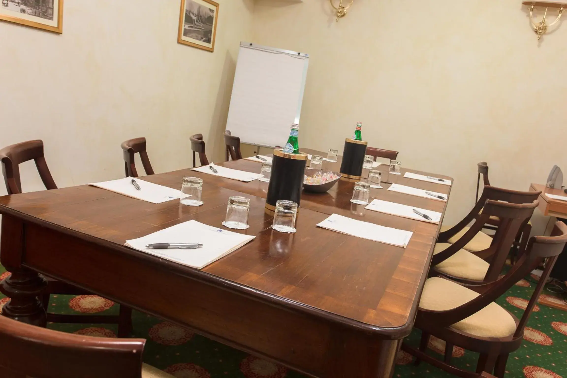 Meeting/conference room in Hotel De Londres