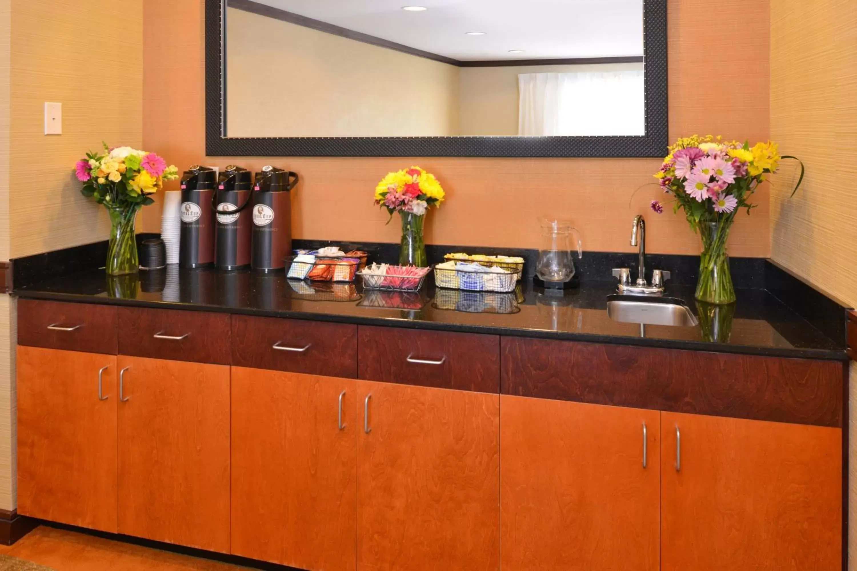 Meeting/conference room, Kitchen/Kitchenette in Fairfield Inn & Suites Fort Pierce / Port St Lucie