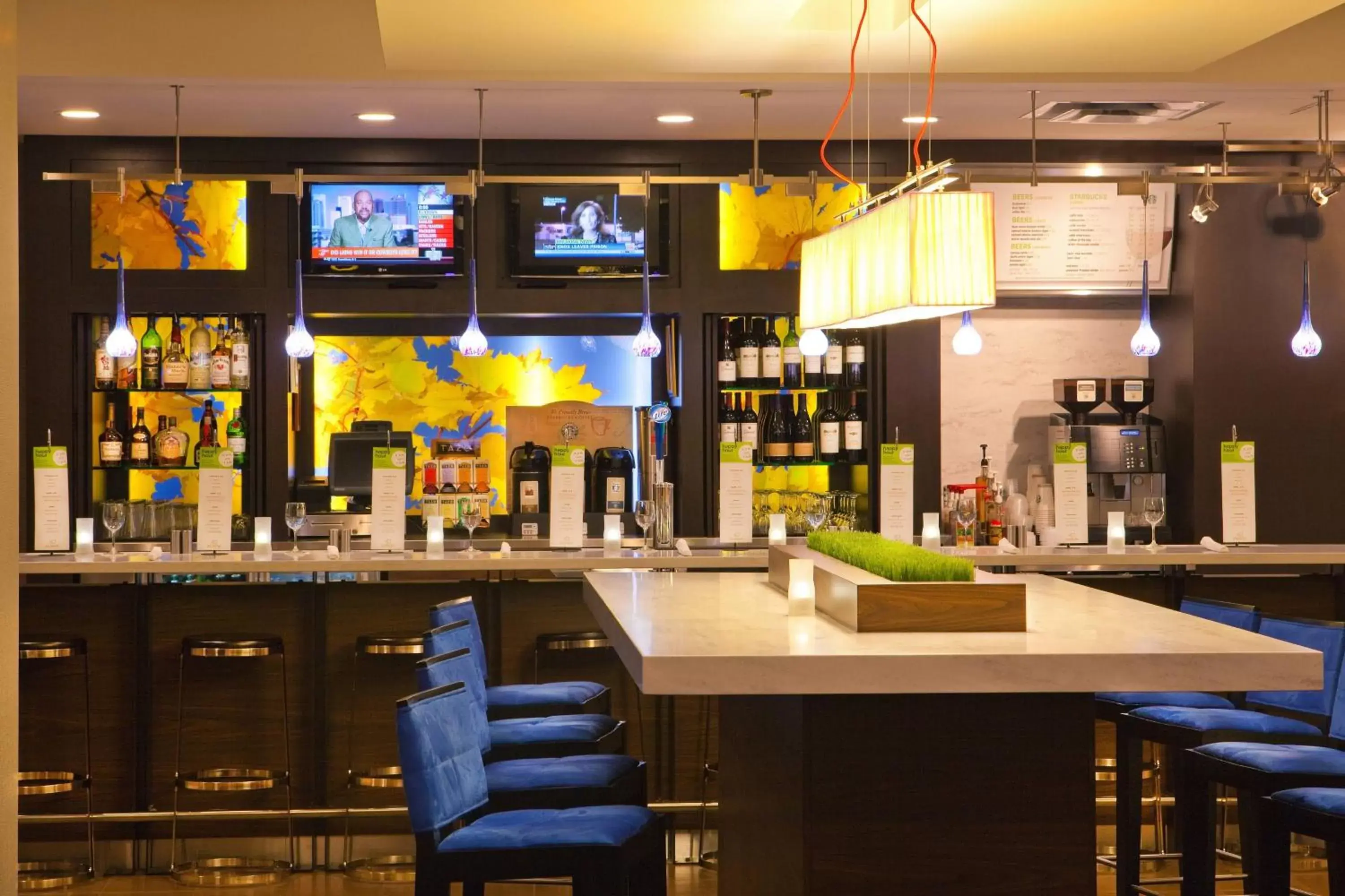 Restaurant/places to eat, Lounge/Bar in Courtyard by Marriott Alexandria Pentagon South