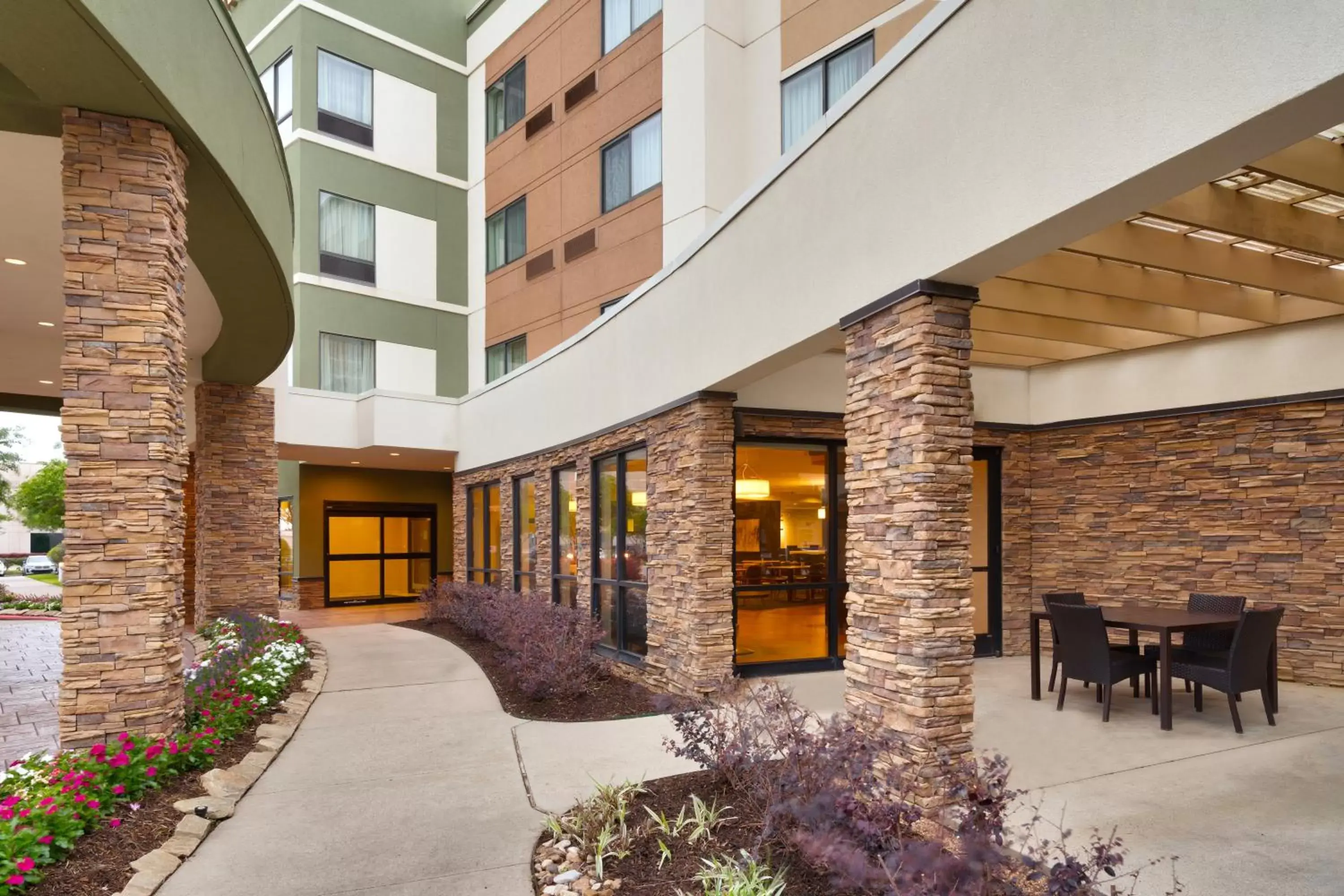 Facade/entrance in Courtyard by Marriott Houston NASA Clear Lake