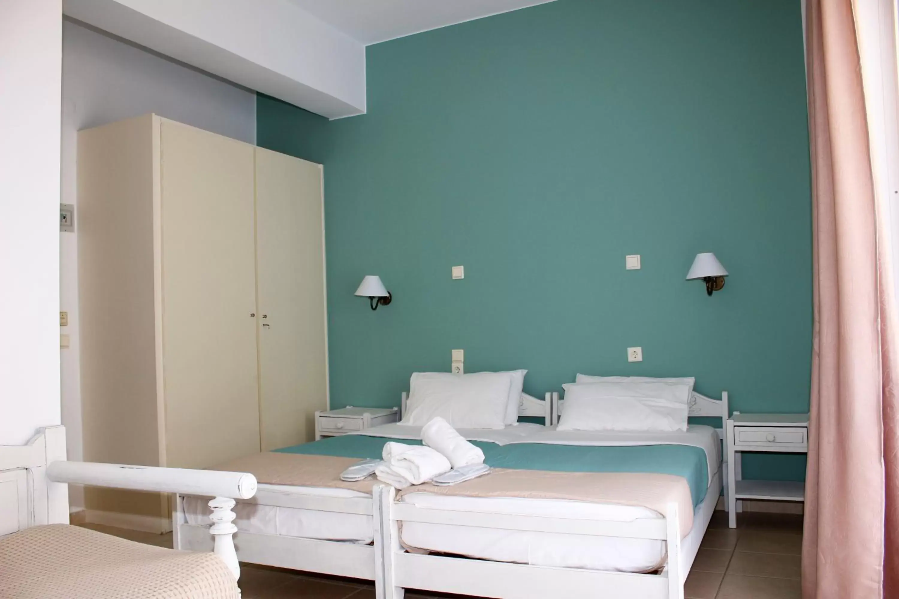 Standard Twin Room with Sofa in Ikaros Art Hotel Standard Twin Room with Sofa in Ikaros Art Hotel