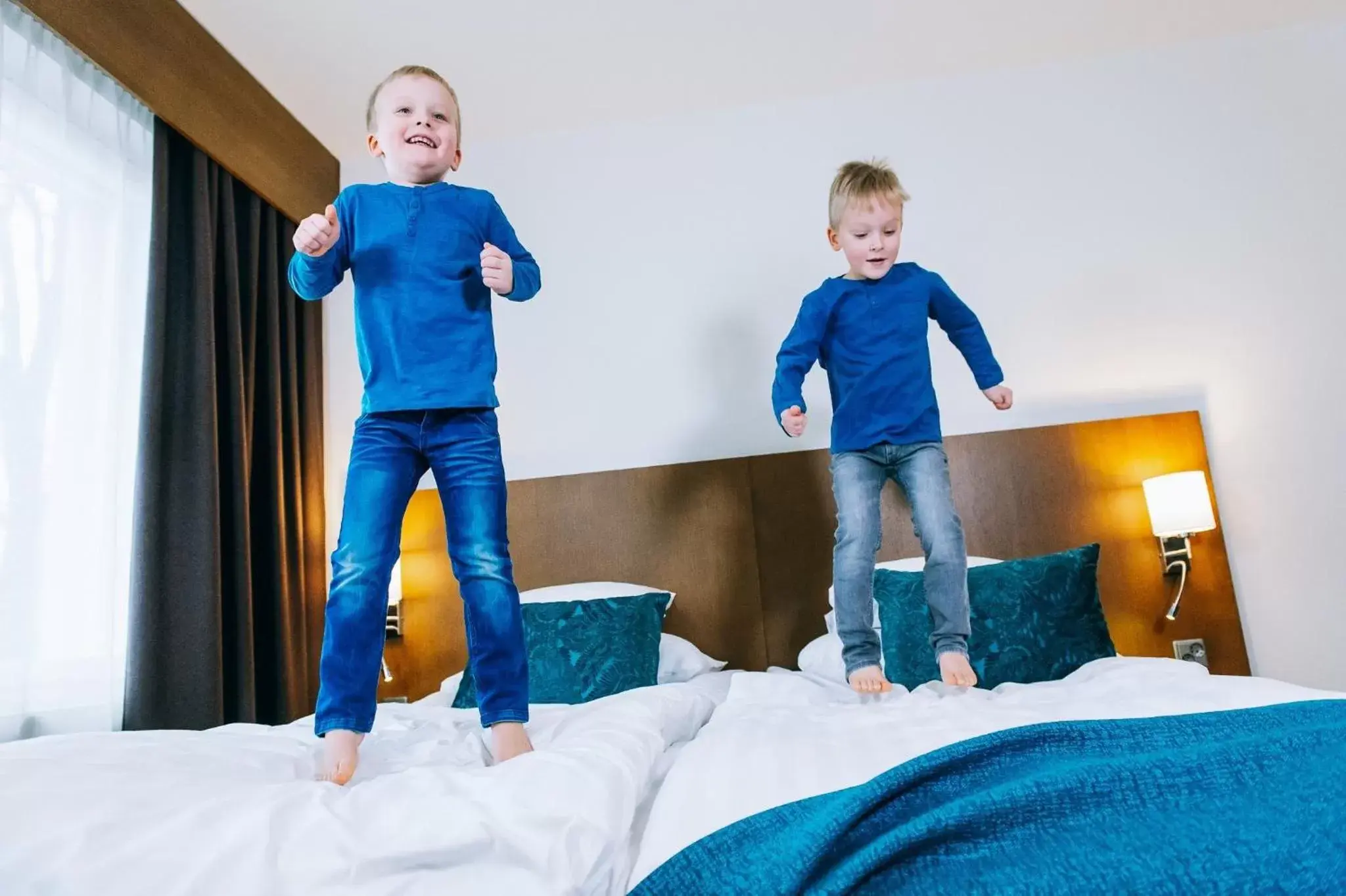 Bed, Children in Hotel Raumanlinna
